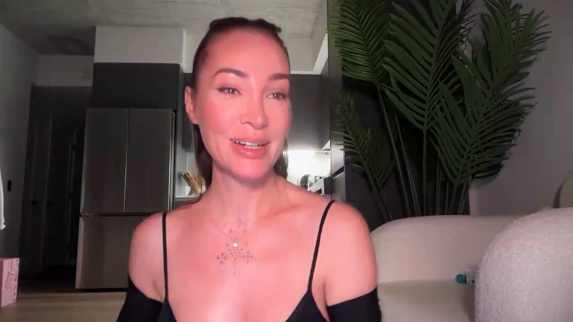 Gallery image thumbnail from Jevoryn's myfreecams stream on, 08/18/2026, 24:46 image 12 of 20