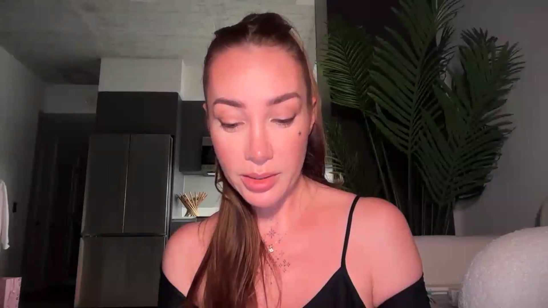 Gallery image thumbnail from Jevoryn's myfreecams stream on, 08/18/2026, 24:46 image 7 of 20