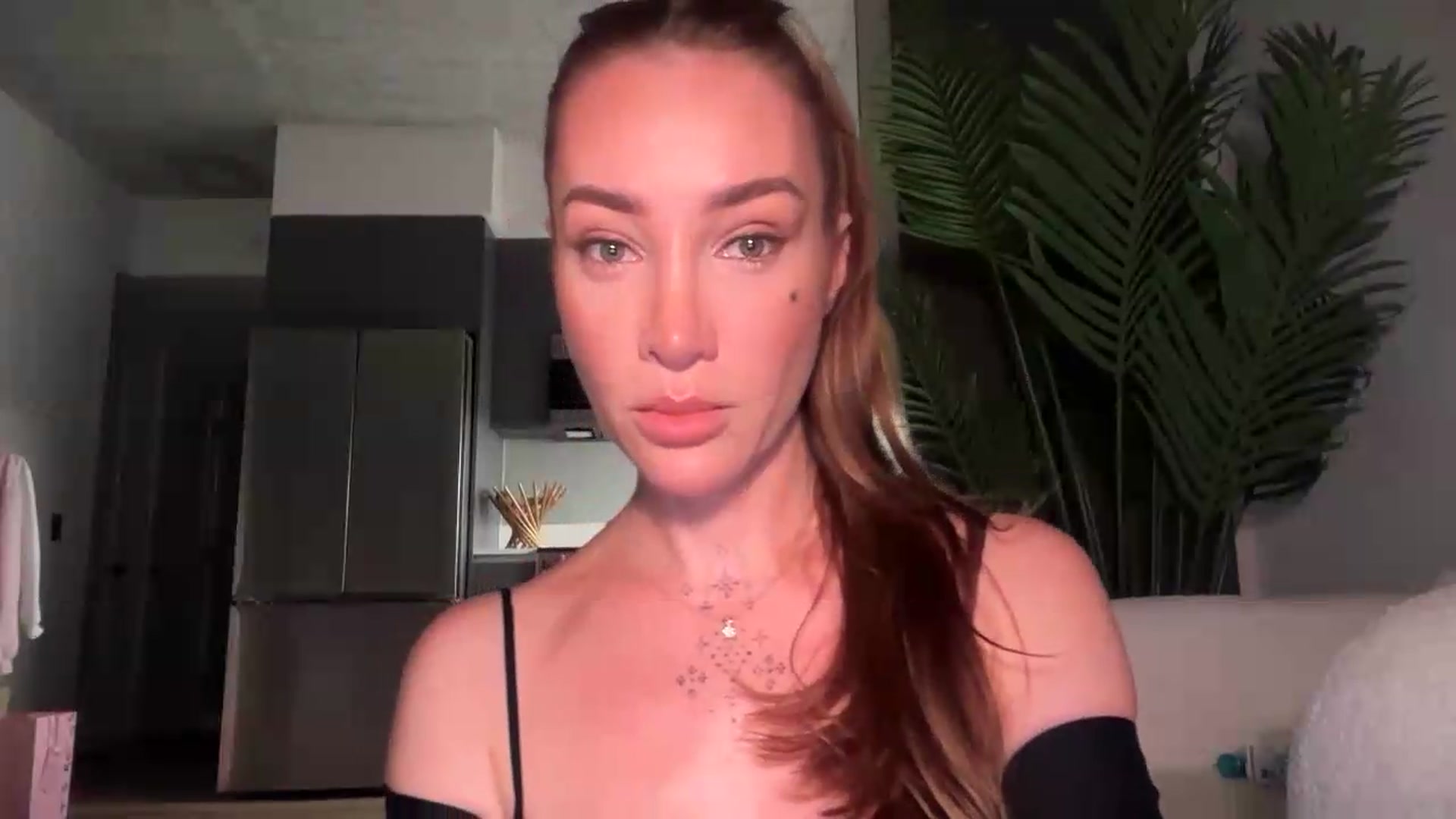 Gallery image thumbnail from Jevoryn's myfreecams stream on, 08/18/2026, 24:46 image 18 of 20
