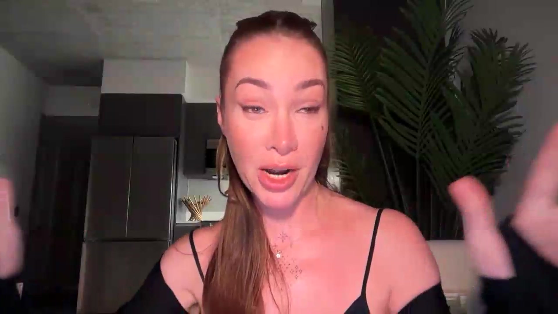 Gallery image thumbnail from Jevoryn's myfreecams stream on, 08/18/2026, 24:46 image 6 of 20