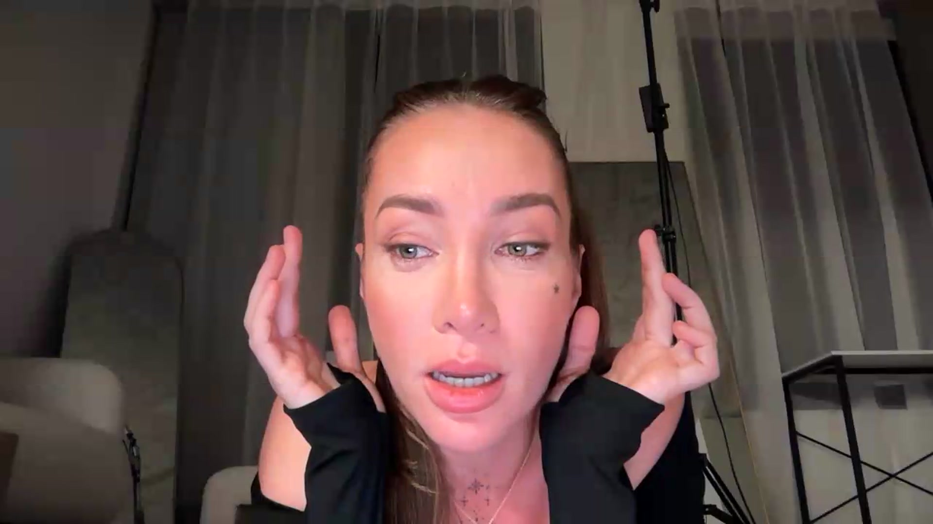 Gallery image thumbnail from Jevoryn's myfreecams stream on, 08/18/2026, 01:07 image 19 of 20