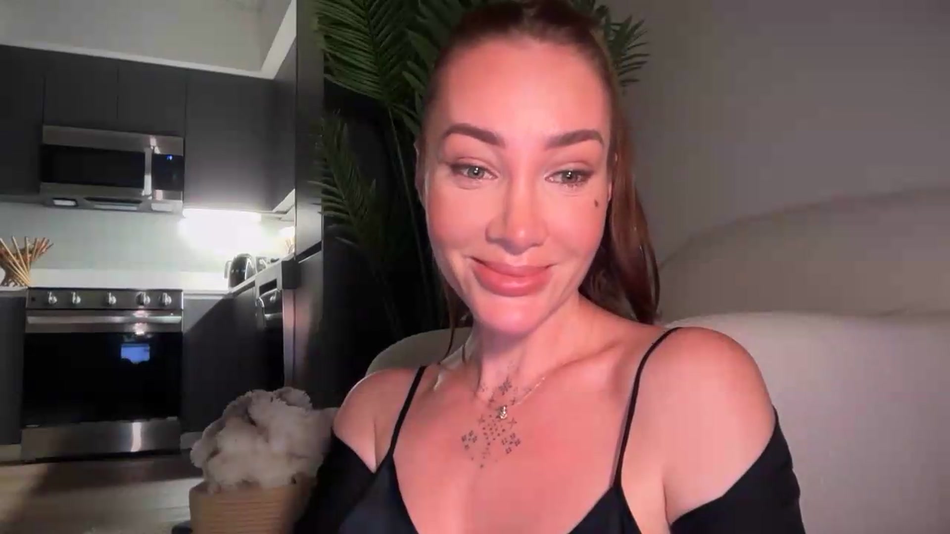 Gallery image thumbnail from Jevoryn's myfreecams stream on, 08/18/2026, 01:07 image 11 of 20
