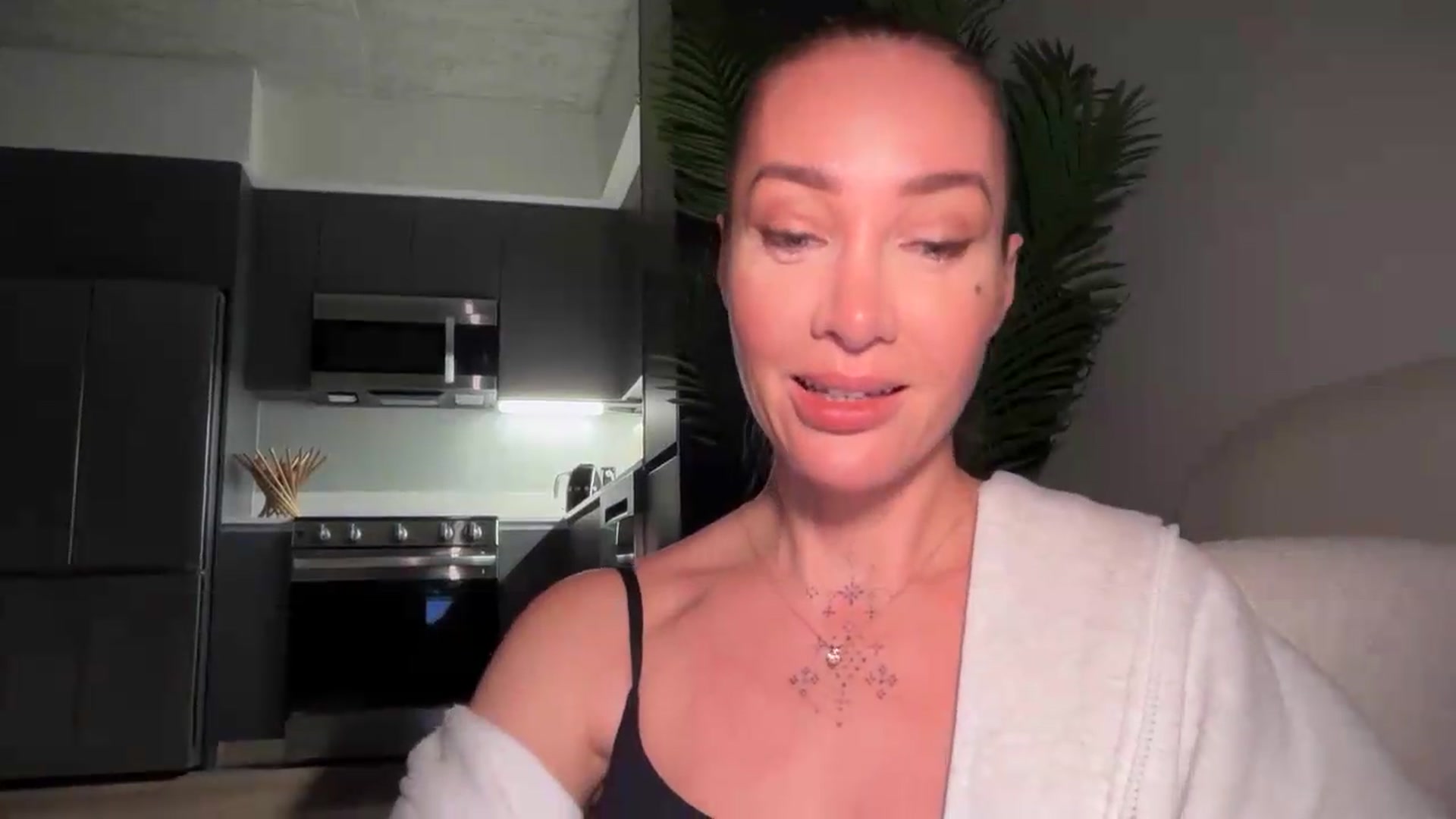 Gallery image thumbnail from Jevoryn's myfreecams stream on, 08/19/2026, 01:42 image 18 of 20