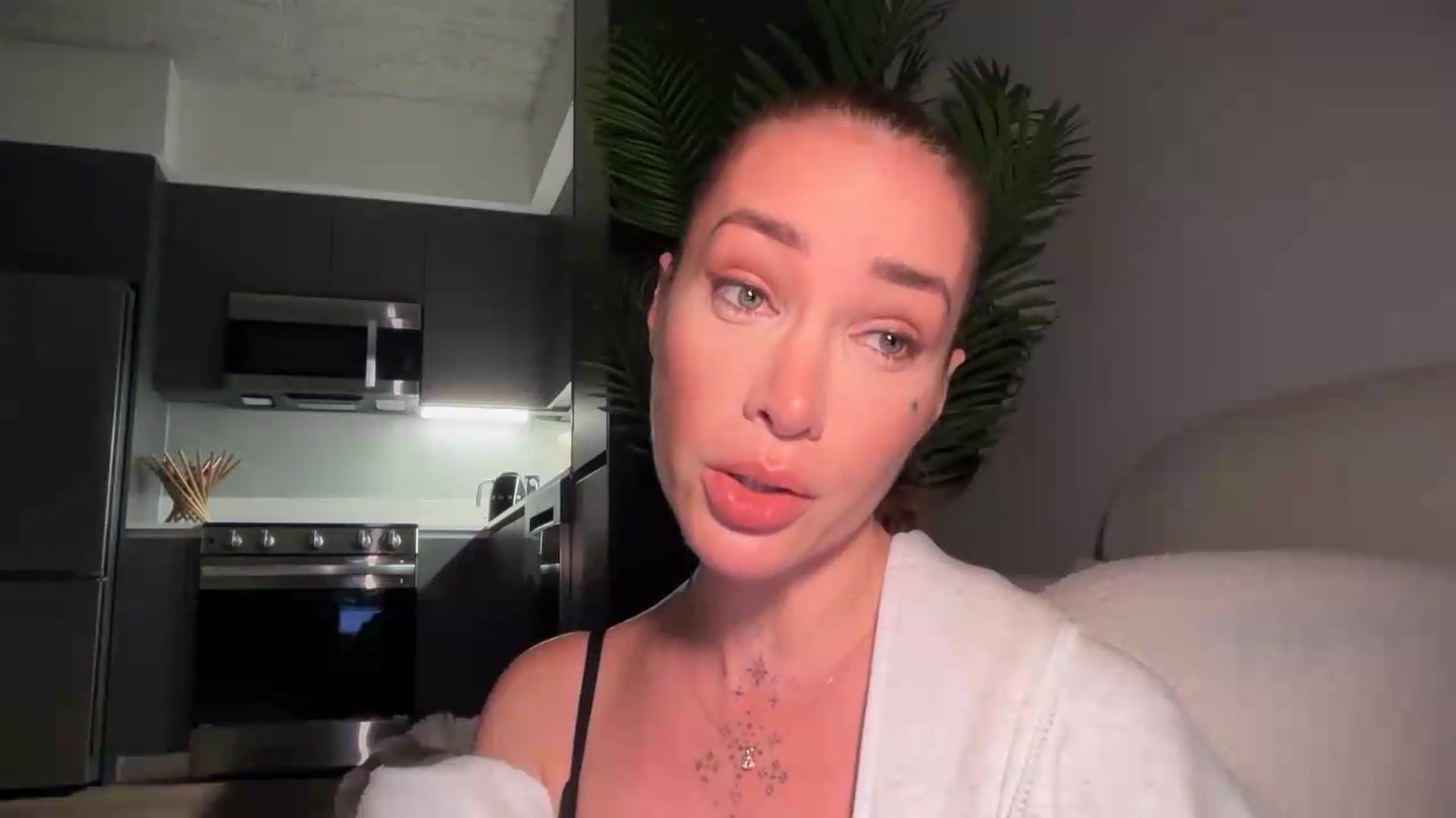 Gallery image thumbnail from Jevoryn's myfreecams stream on, 08/19/2026, 01:42 image 8 of 20