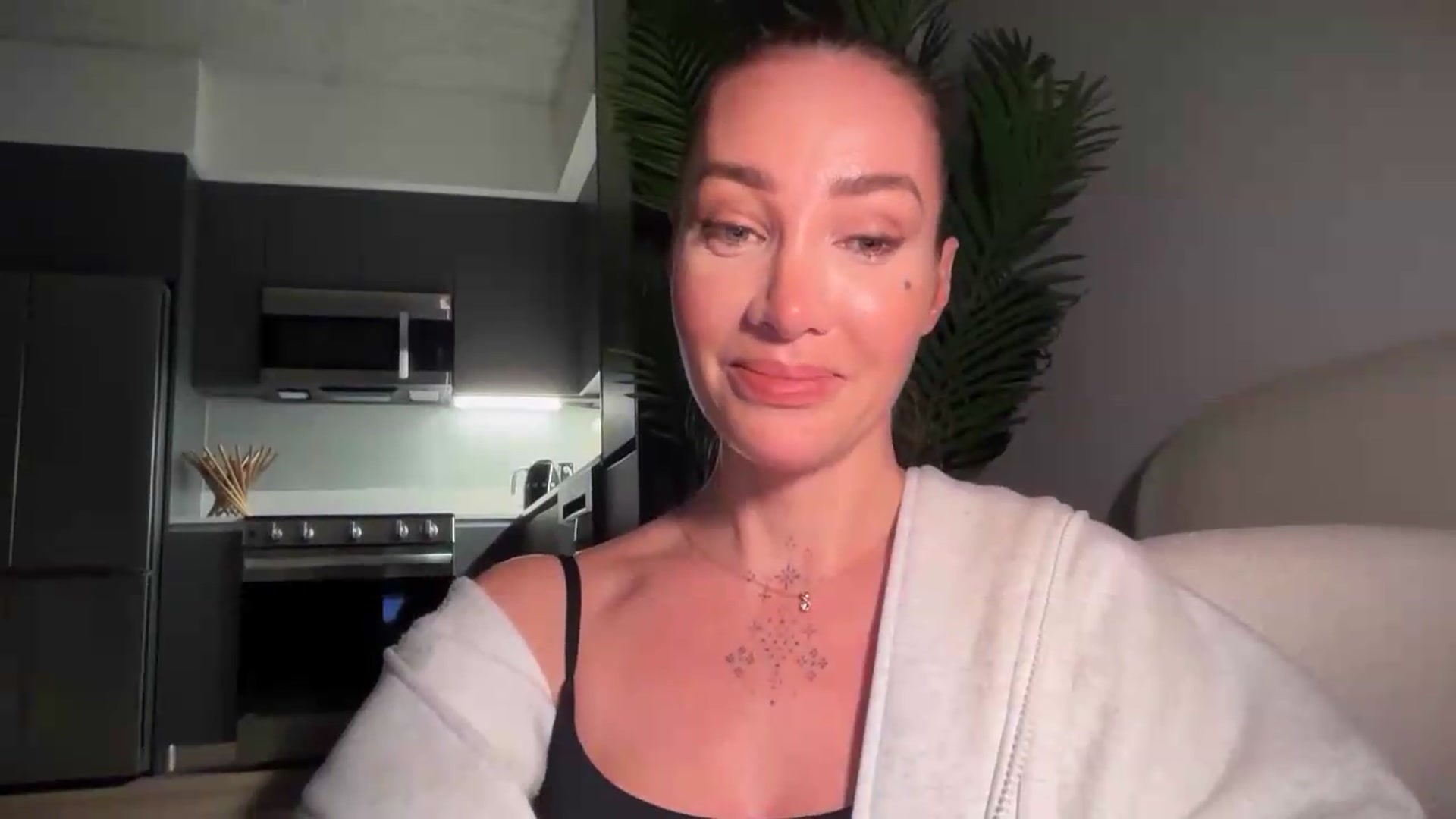 Gallery image thumbnail from Jevoryn's myfreecams stream on, 08/19/2026, 02:05 image 14 of 20