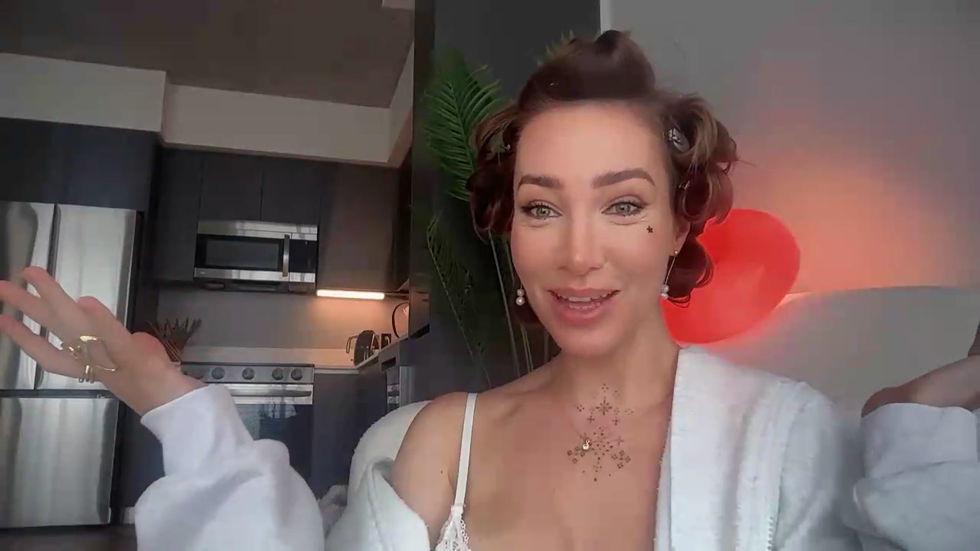 Gallery image thumbnail from Jevoryn's myfreecams stream on, 08/24/2026, 19:17 image 7 of 20