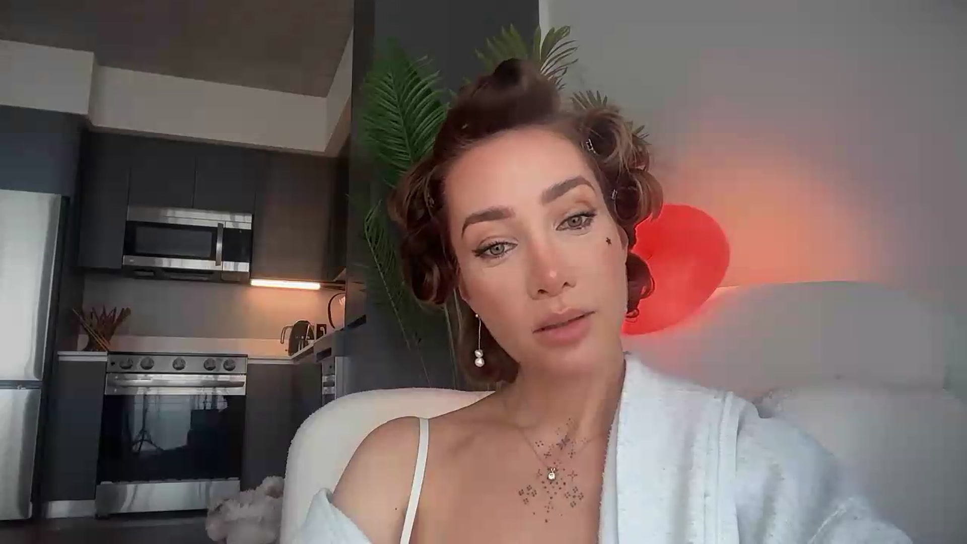 Gallery image thumbnail from Jevoryn's myfreecams stream on, 08/24/2026, 19:17 image 13 of 20