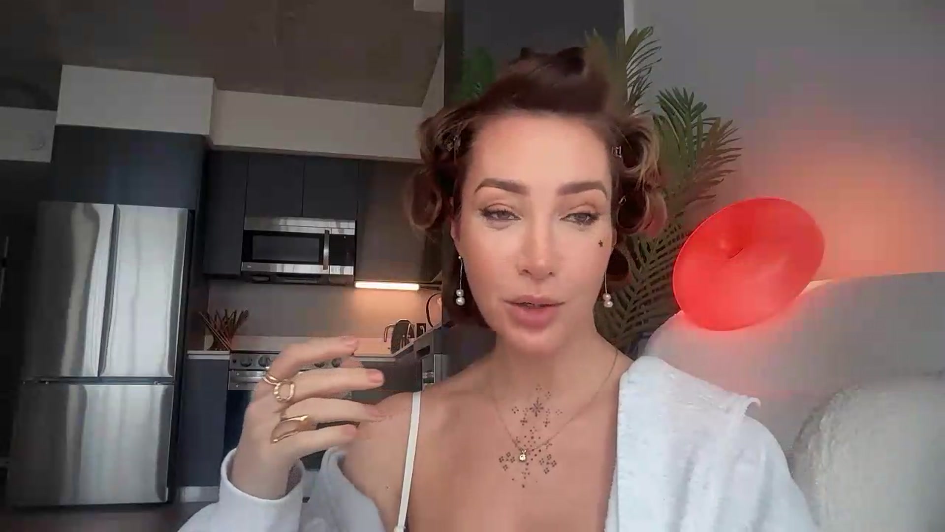 Gallery image thumbnail from Jevoryn's myfreecams stream on, 08/24/2026, 19:17 image 4 of 20