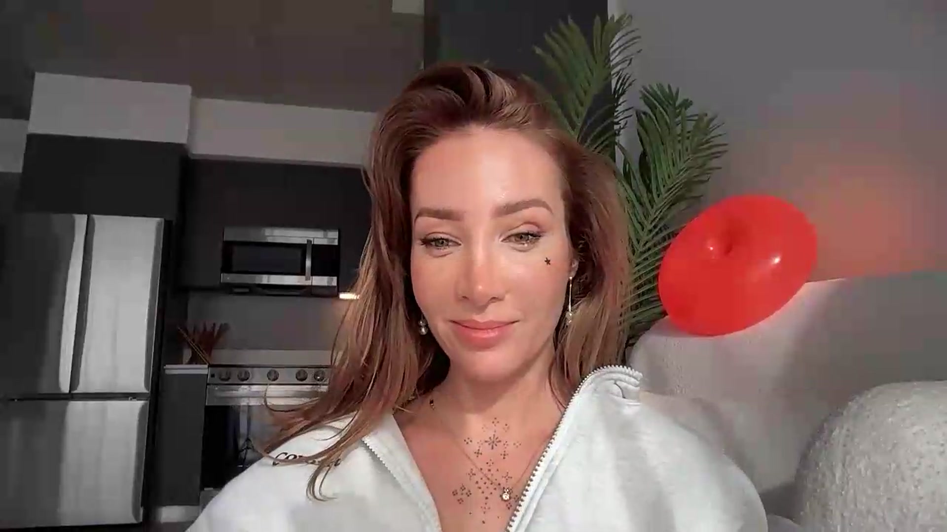 Gallery image thumbnail from Jevoryn's myfreecams stream on, 08/24/2026, 22:13 image 13 of 20