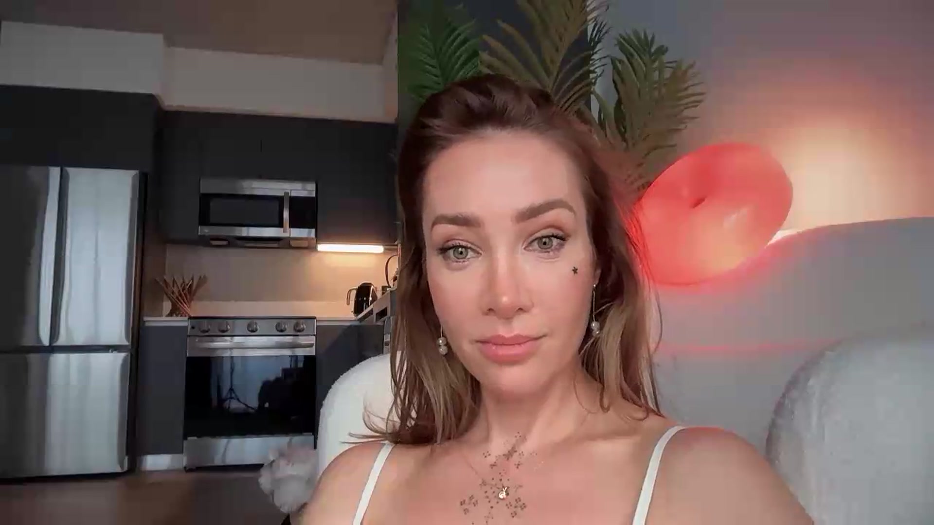 Gallery image thumbnail from Jevoryn's myfreecams stream on, 08/24/2026, 22:44 image 17 of 20