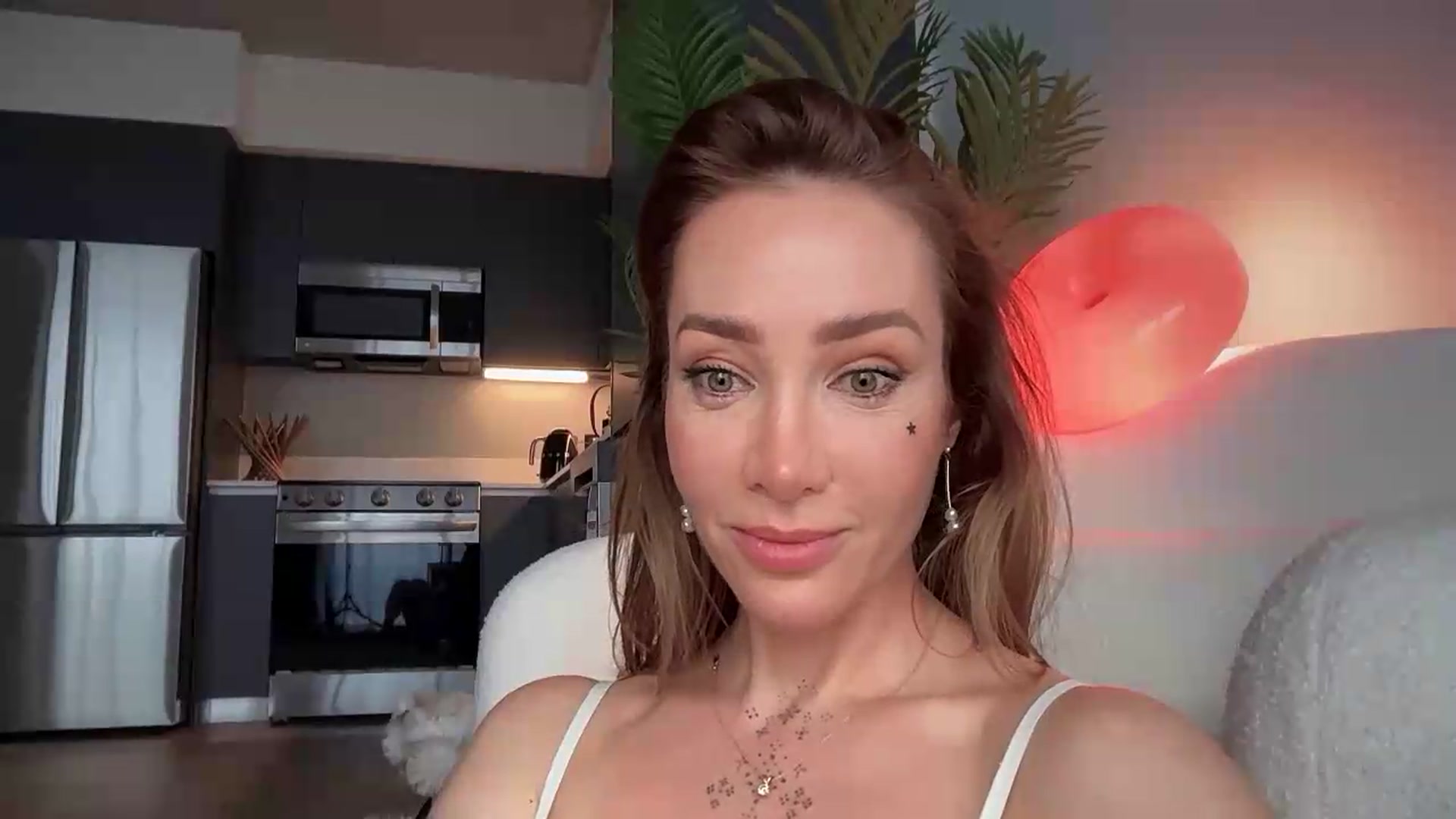 Gallery image thumbnail from Jevoryn's myfreecams stream on, 08/24/2026, 22:44 image 12 of 20