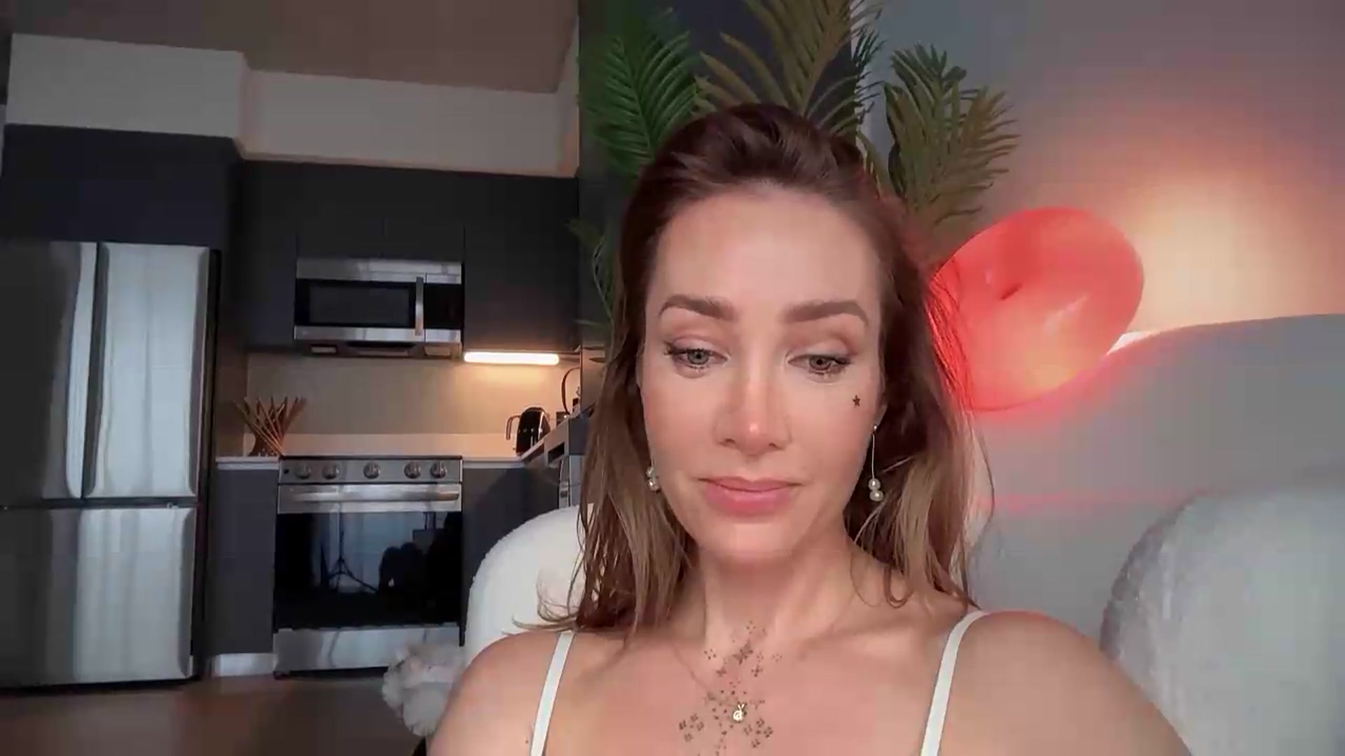 Gallery image thumbnail from Jevoryn's myfreecams stream on, 08/24/2026, 22:44 image 15 of 20