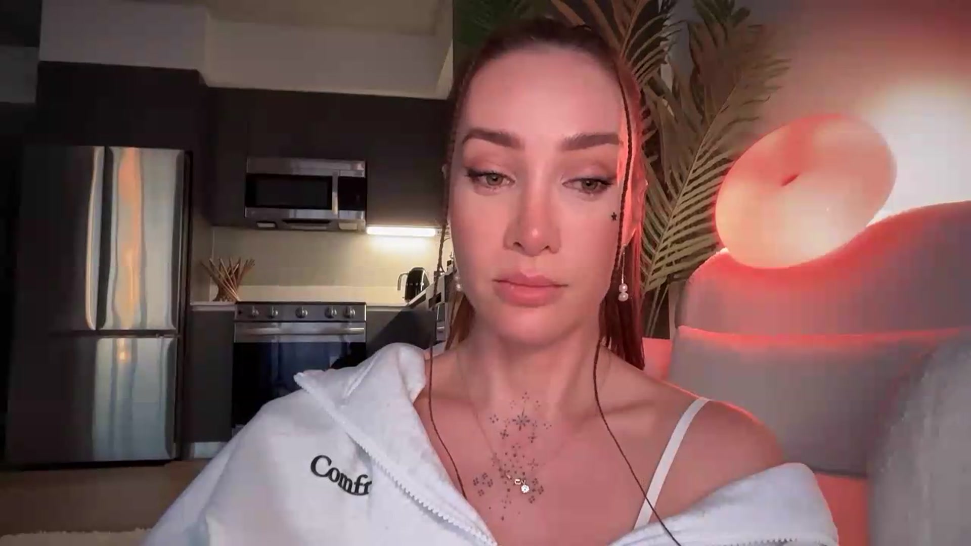 Gallery image thumbnail from Jevoryn's myfreecams stream on, 08/25/2026, 01:06 image 2 of 20