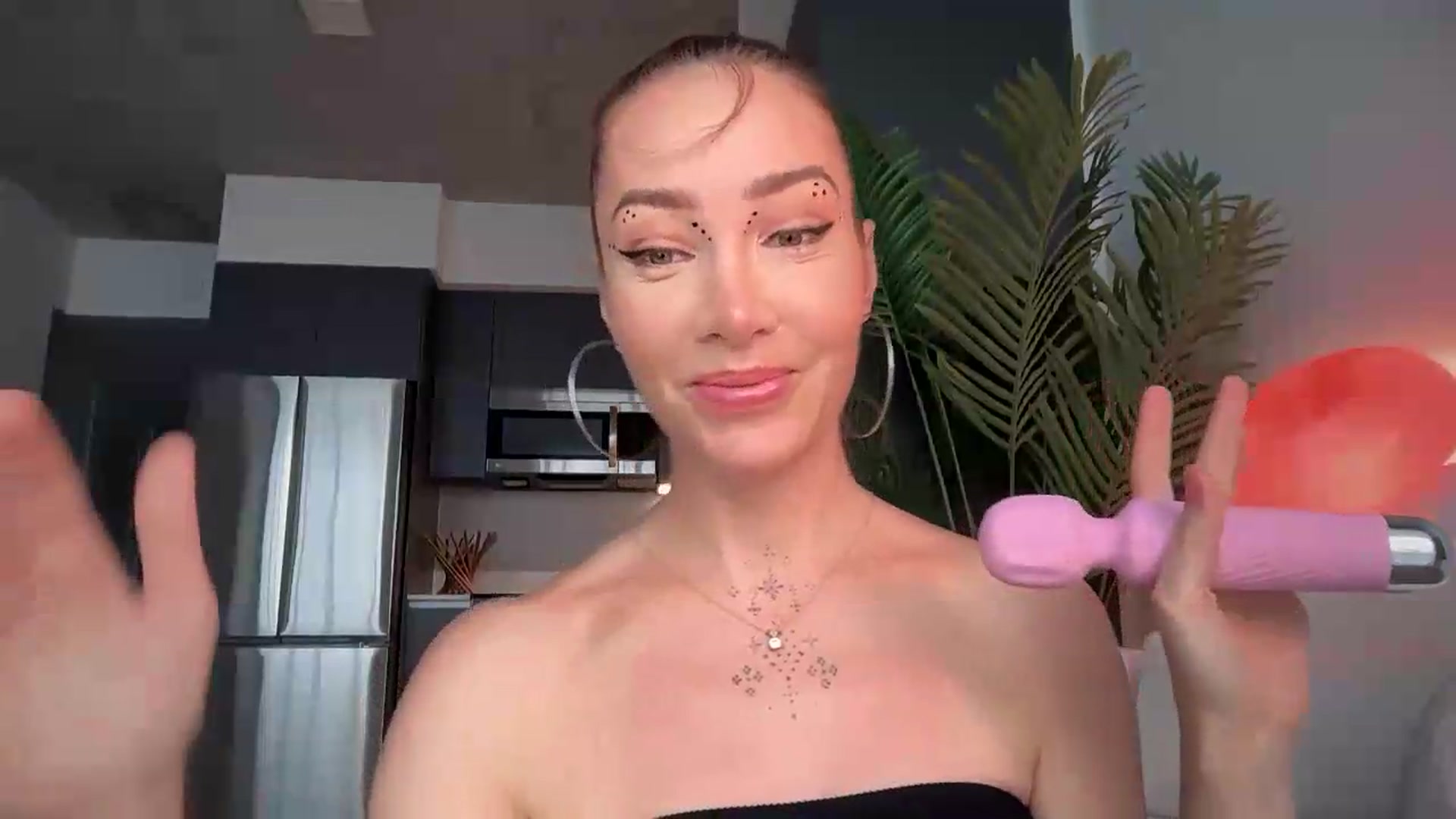 Gallery image thumbnail from Jevoryn's myfreecams stream on, 08/25/2026, 22:39 image 3 of 20
