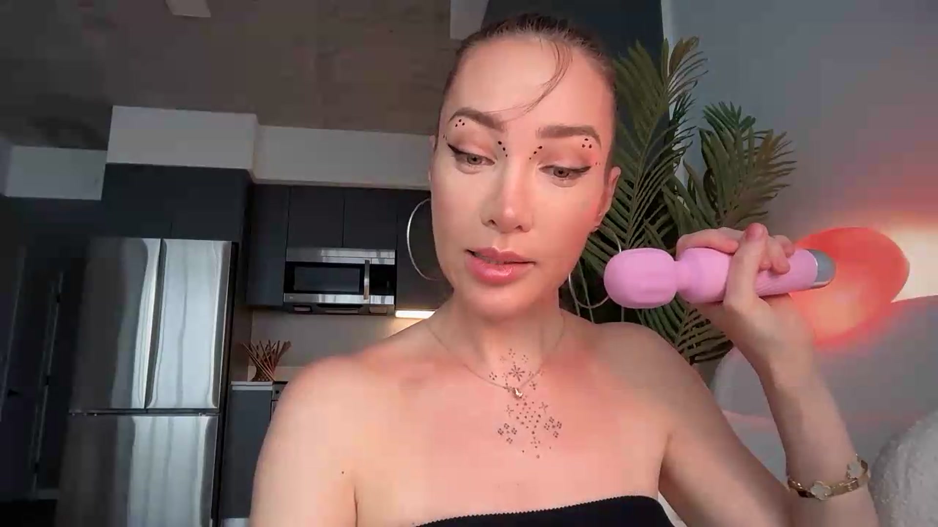 Gallery image thumbnail from Jevoryn's myfreecams stream on, 08/25/2026, 22:39 image 13 of 20