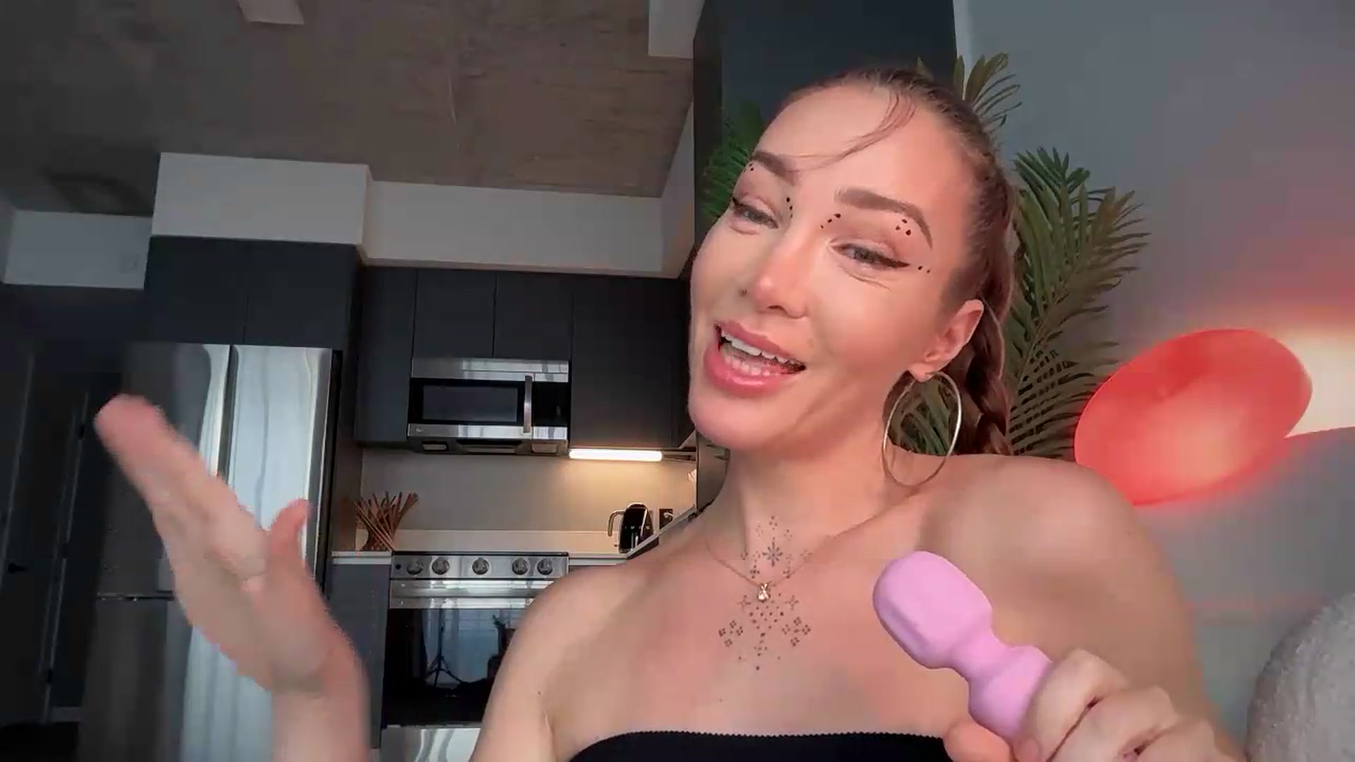 Gallery image thumbnail from Jevoryn's myfreecams stream on, 08/25/2026, 22:39 image 12 of 20