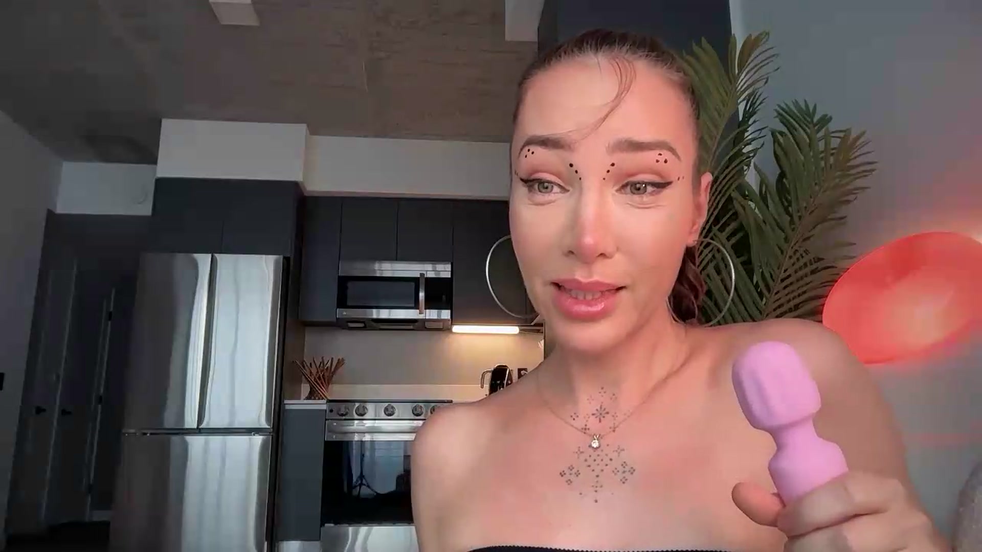 Gallery image thumbnail from Jevoryn's myfreecams stream on, 08/25/2026, 22:39 image 11 of 20