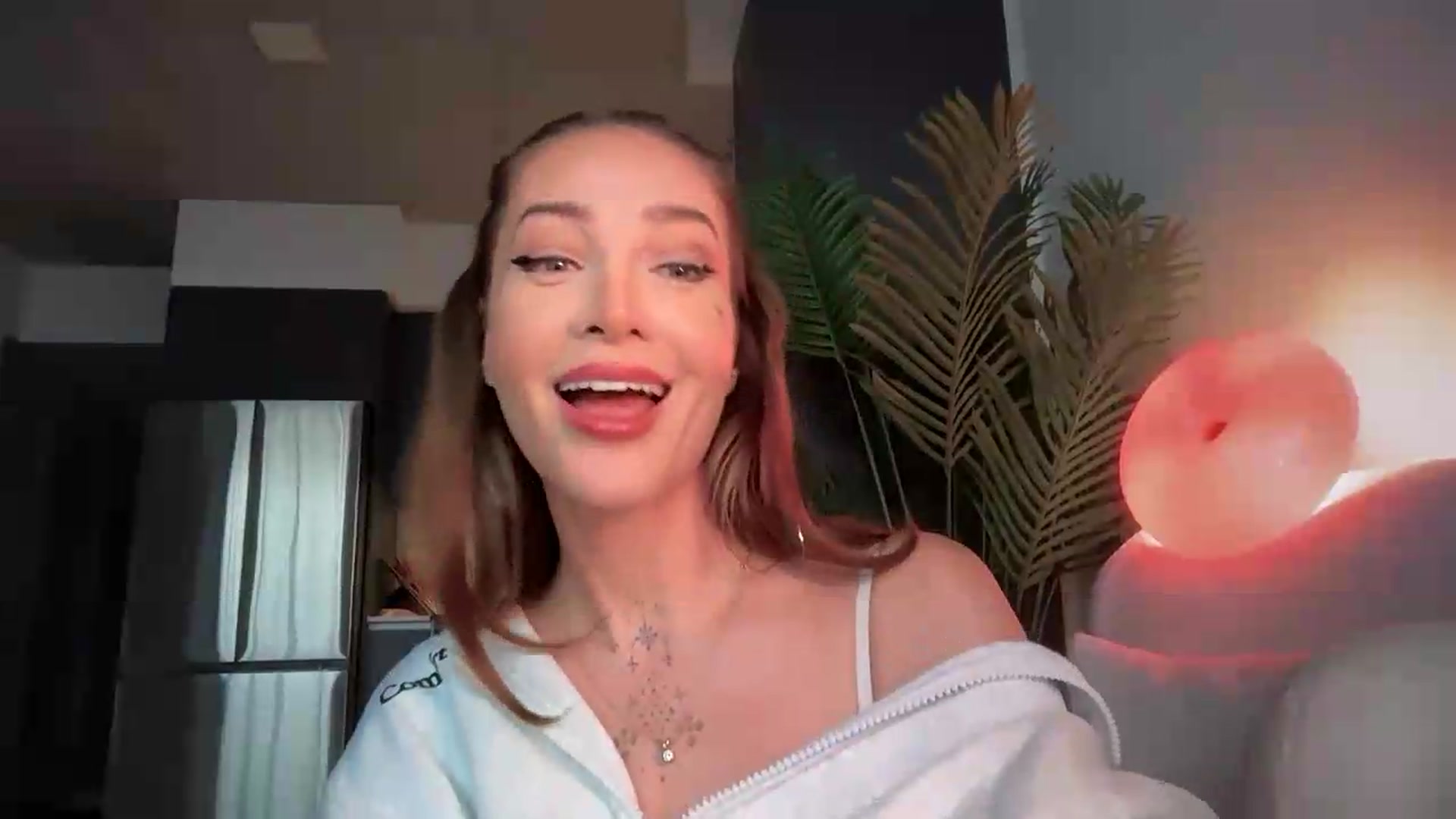 Gallery image thumbnail from Jevoryn's myfreecams stream on, 08/28/2026, 23:49 image 10 of 20