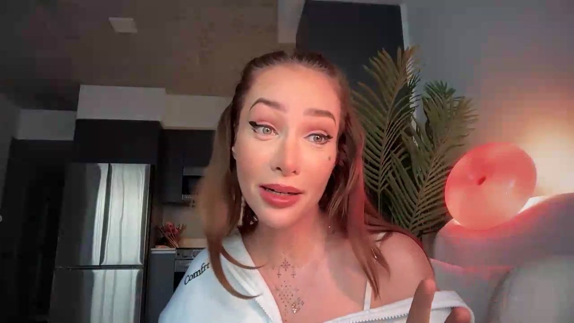 Gallery image thumbnail from Jevoryn's myfreecams stream on, 08/28/2026, 23:49 image 6 of 20