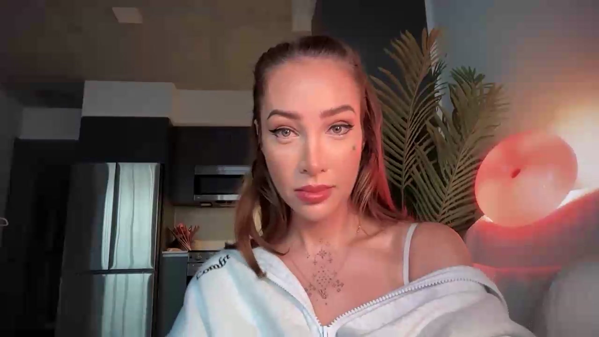 Gallery image thumbnail from Jevoryn's myfreecams stream on, 08/28/2026, 23:49 image 11 of 20