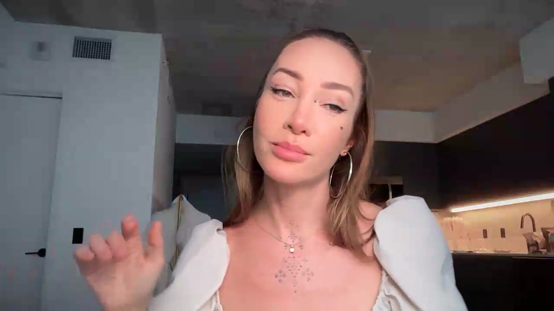 Gallery image thumbnail from Jevoryn's myfreecams stream on, 09/03/2026, 20:07 image 2 of 20
