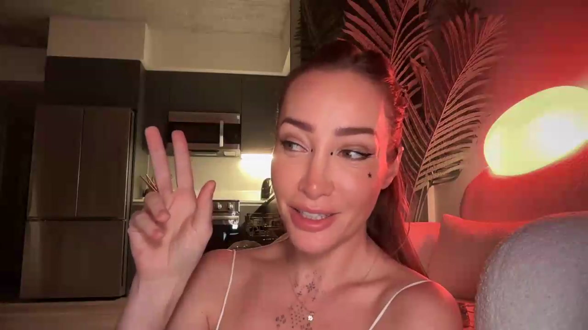 Gallery image thumbnail from Jevoryn's myfreecams stream on, 09/12/2026, 01:15 image 13 of 20