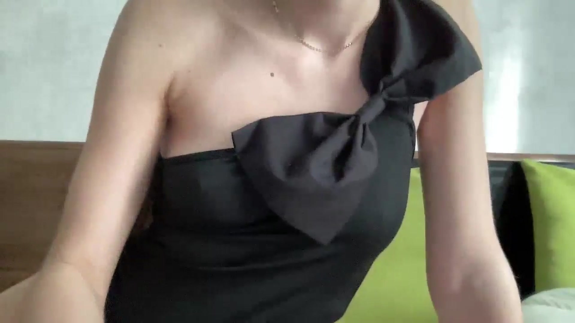 Gallery image thumbnail from JewelHughes's myfreecams stream on, 11/17/2025, 11:24 image 17 of 20