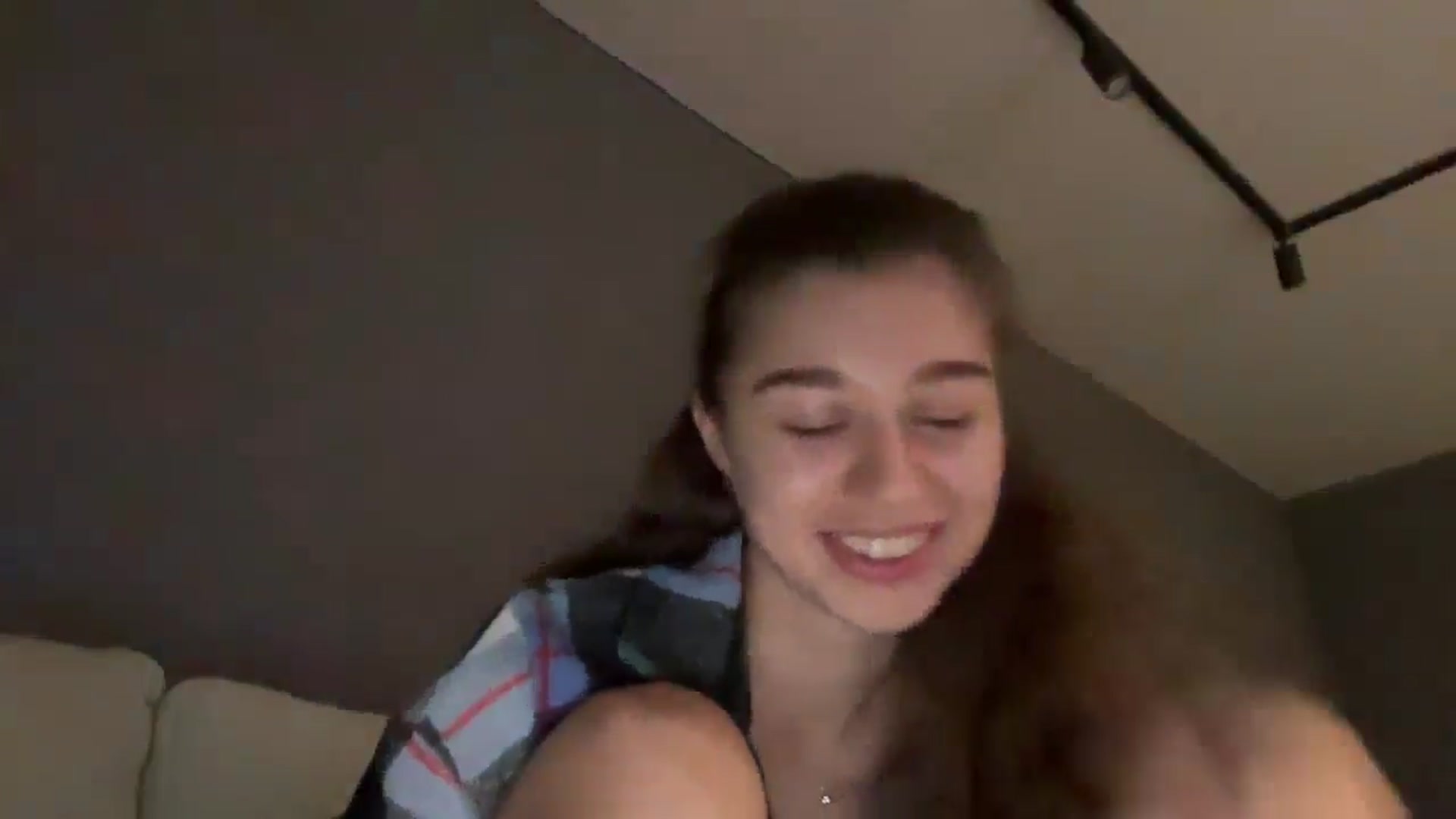 Gallery image thumbnail from JewelReigns's myfreecams stream on, 10/13/2025, 15:05 image 16 of 20