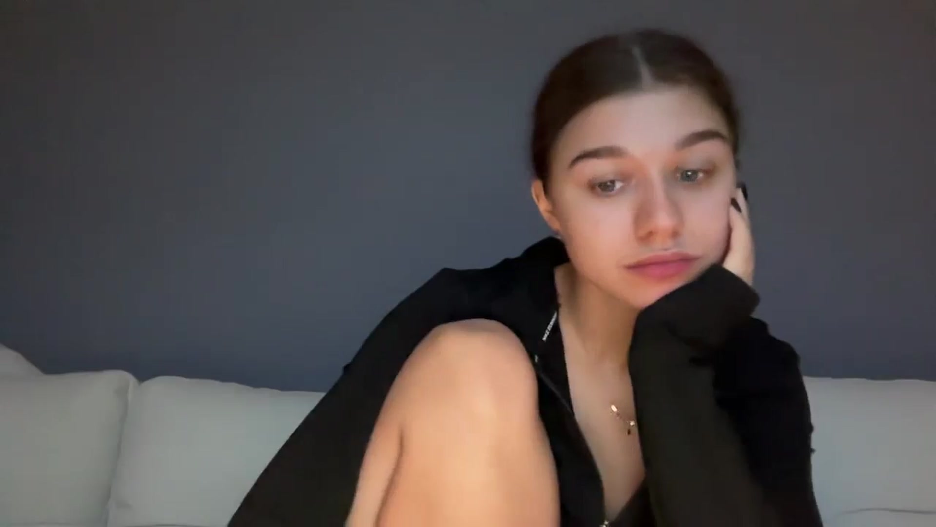 Gallery image thumbnail from JewelReigns's myfreecams stream on, 10/19/2025, 15:18 image 14 of 20