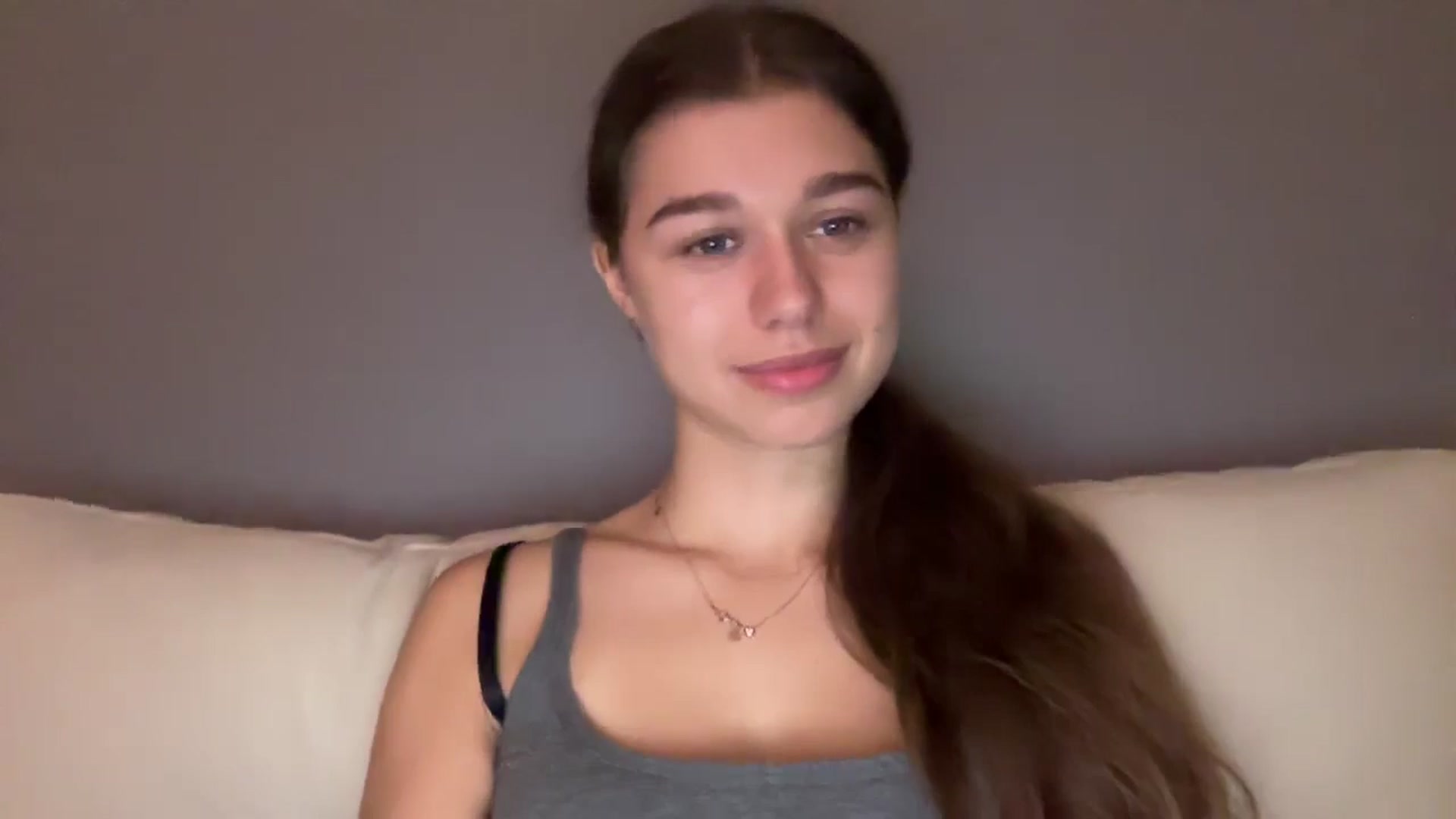 Gallery image thumbnail from JewelReigns's myfreecams stream on, 10/23/2025, 16:00 image 14 of 20