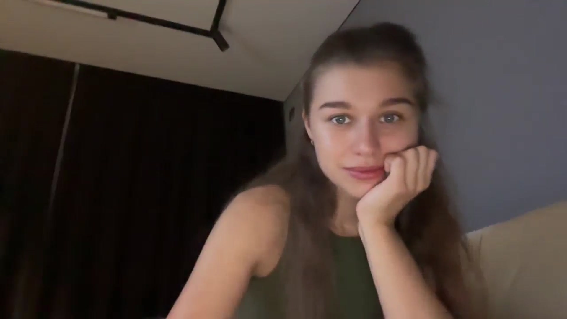 Gallery image thumbnail from JewelReigns's myfreecams stream on, 10/26/2025, 18:51 image 6 of 20