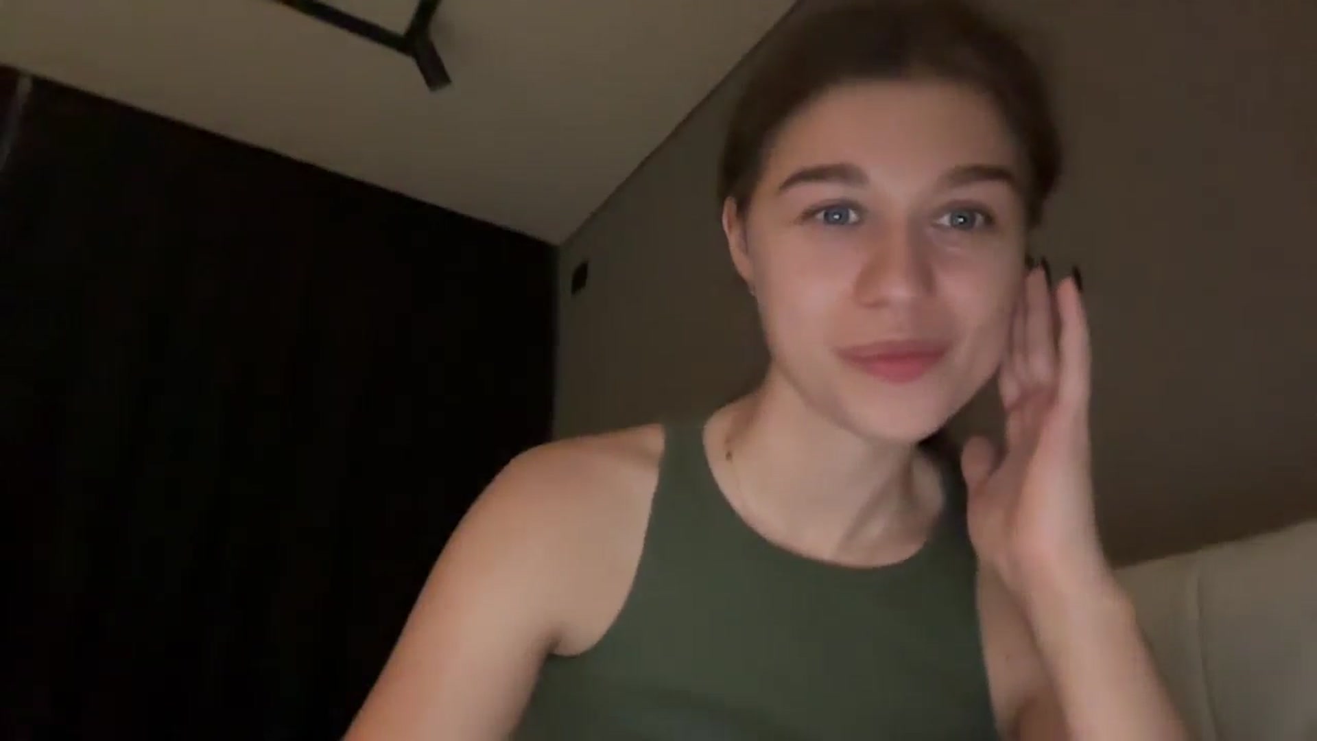 Gallery image thumbnail from JewelReigns's myfreecams stream on, 10/26/2025, 21:55 image 5 of 20