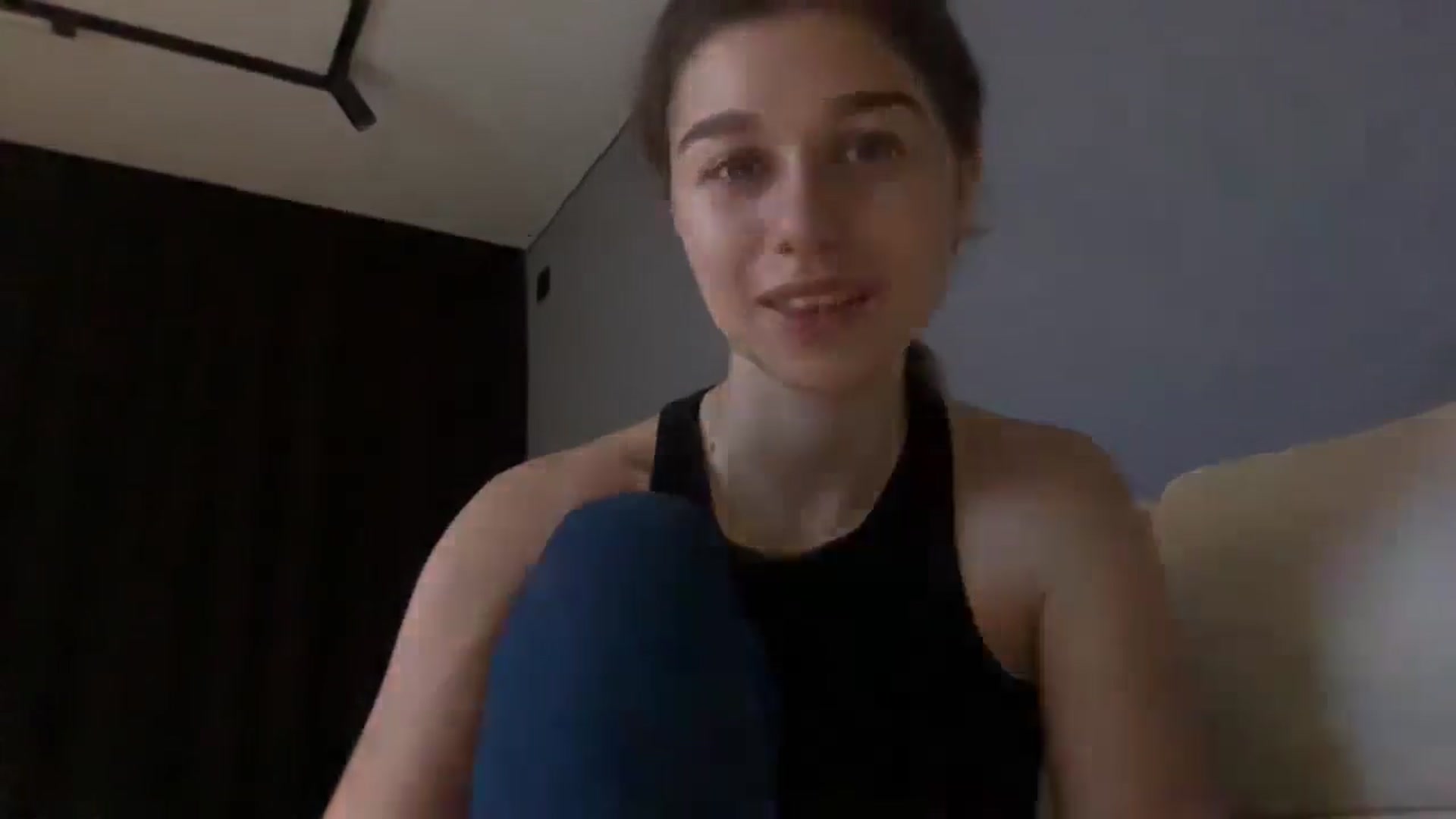 Gallery image thumbnail from JewelReigns's myfreecams stream on, 10/27/2025, 18:39 image 19 of 20