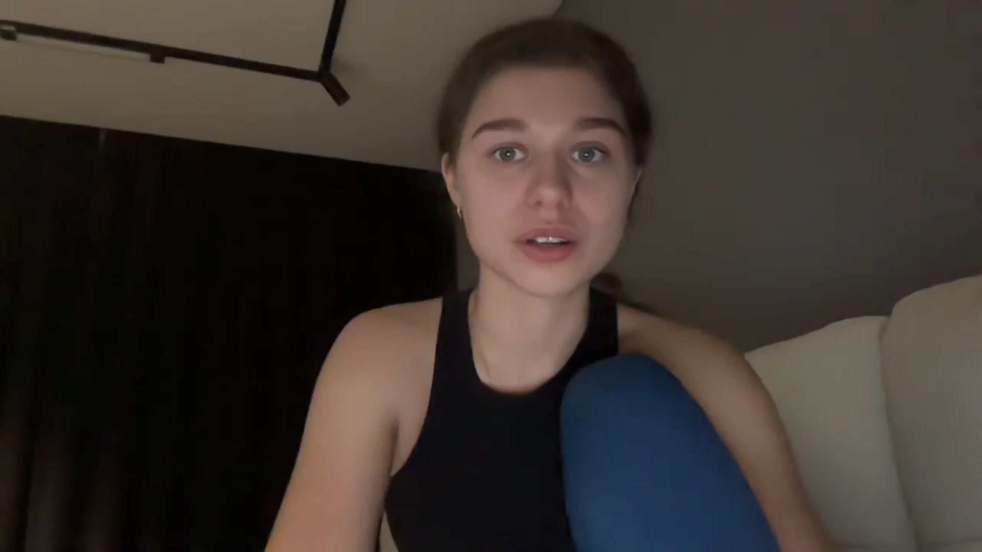 Gallery image thumbnail from JewelReigns's myfreecams stream on, 10/27/2025, 20:04 image 1 of 20