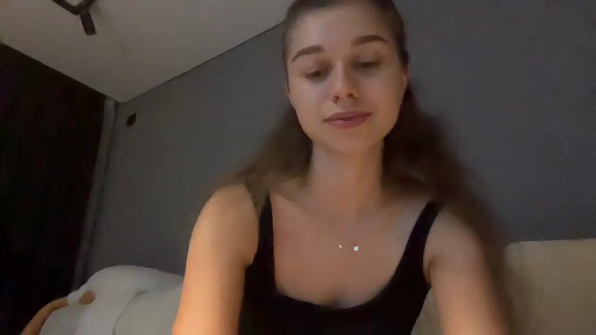 Gallery image thumbnail from JewelReigns's myfreecams stream on, 10/28/2025, 19:16 image 7 of 20