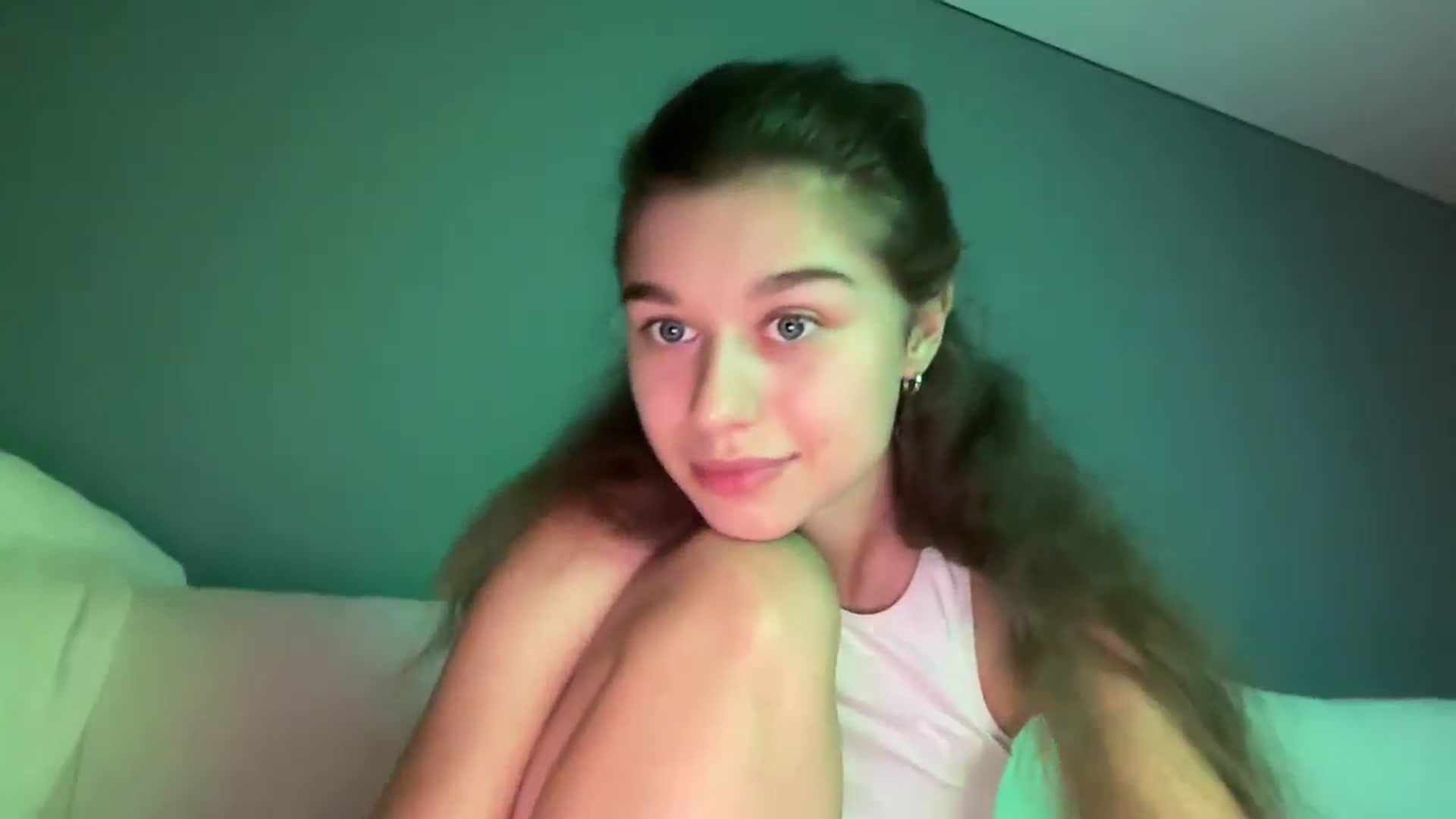 Gallery image thumbnail from JewelReigns's myfreecams stream on, 10/28/2025, 21:20 image 18 of 20