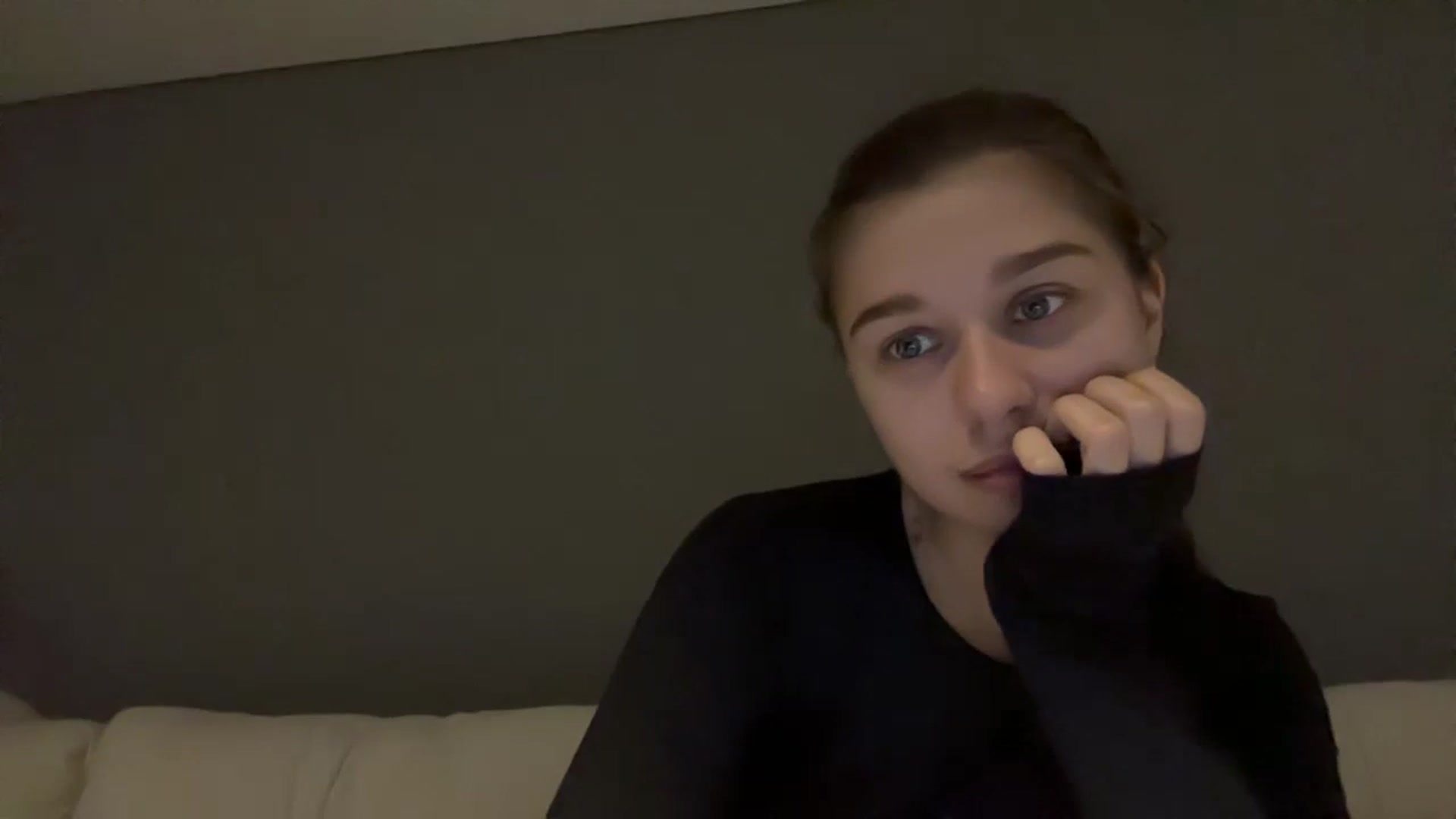 Gallery image thumbnail from JewelReigns's myfreecams stream on, 10/29/2025, 16:15 image 13 of 20