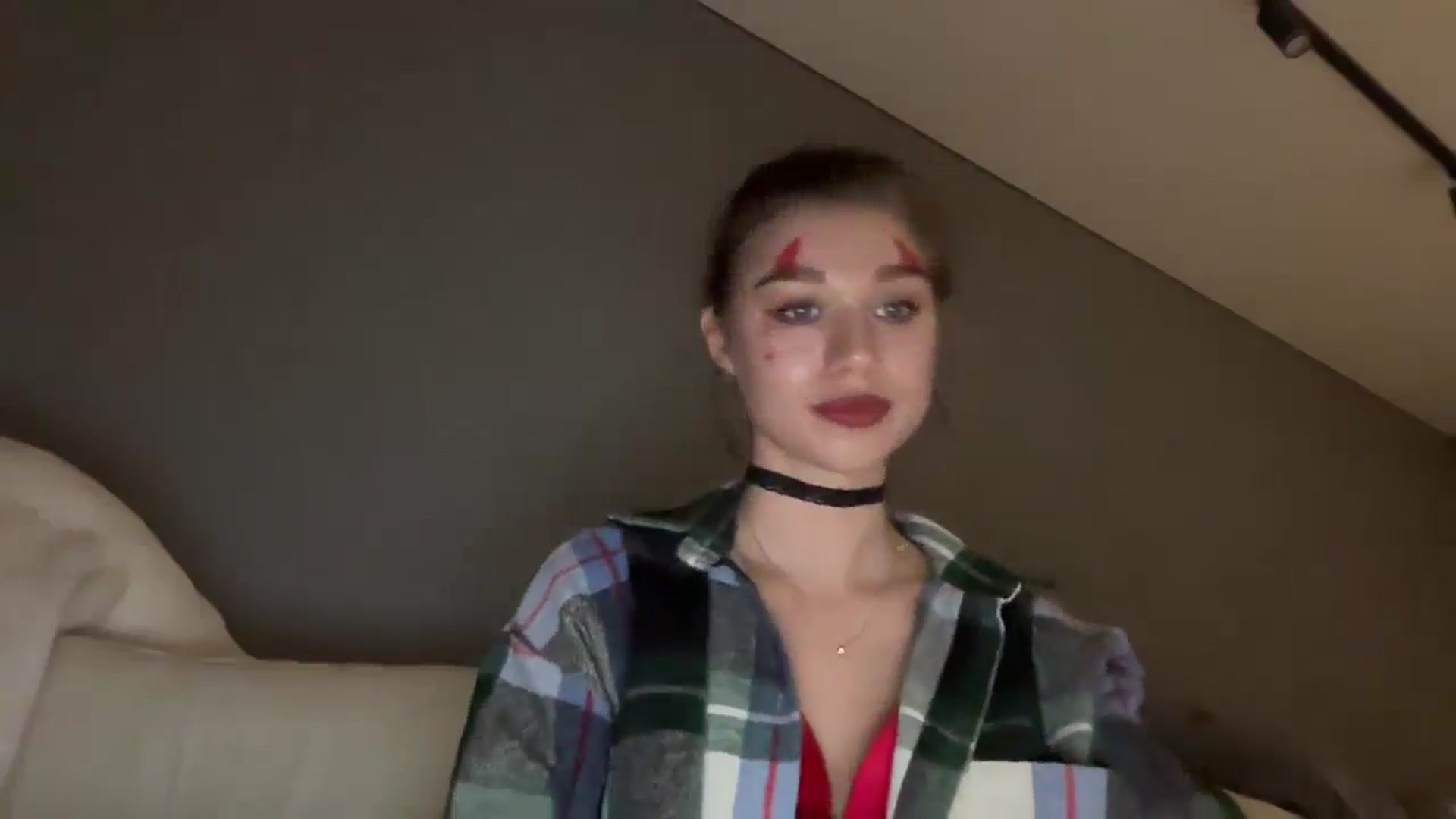 Gallery image thumbnail from JewelReigns's myfreecams stream on, 10/31/2025, 17:07 image 2 of 20