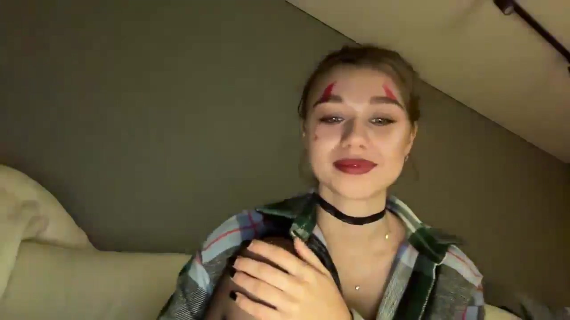 Gallery image thumbnail from JewelReigns's myfreecams stream on, 10/31/2025, 17:07 image 7 of 20