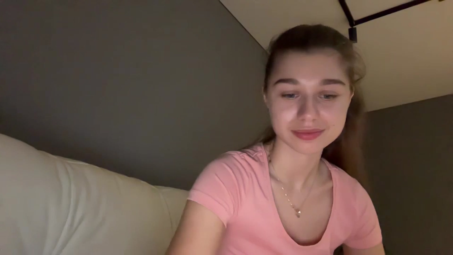 Gallery image thumbnail from JewelReigns's myfreecams stream on, 11/04/2025, 18:23 image 3 of 20