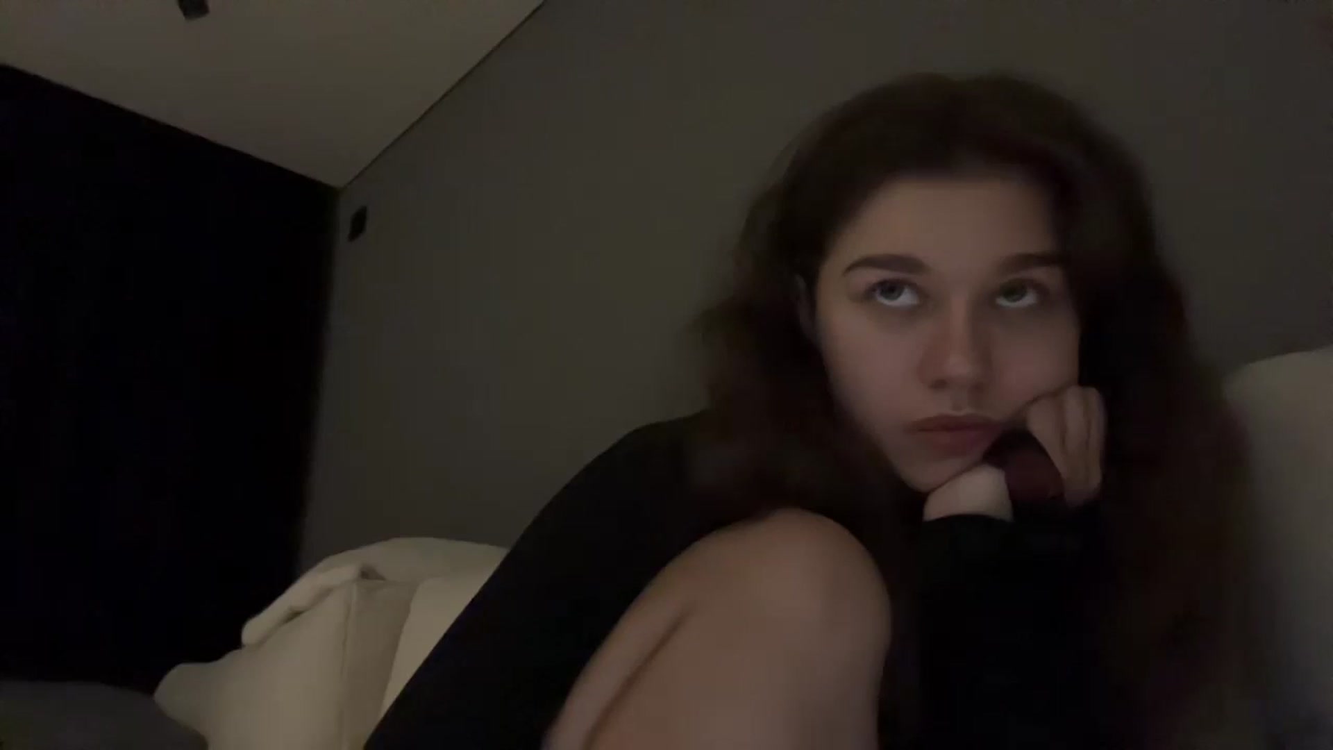Gallery image thumbnail from JewelReigns's myfreecams stream on, 11/06/2025, 18:29 image 5 of 20