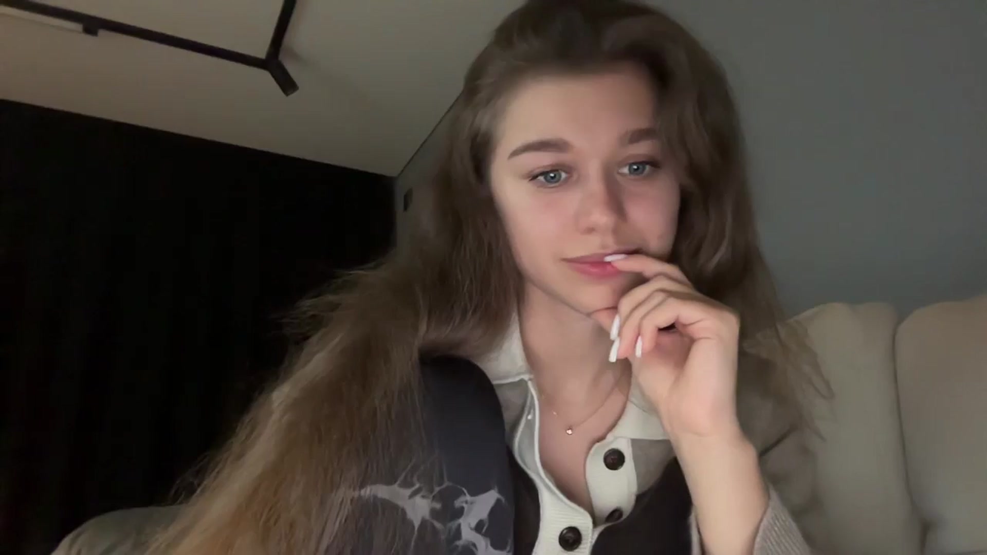 Gallery image thumbnail from JewelReigns's myfreecams stream on, 11/09/2025, 20:16 image 12 of 20