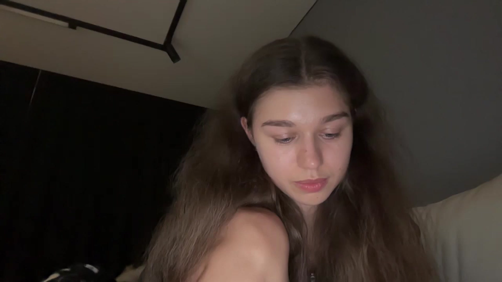 Gallery image thumbnail from JewelReigns's myfreecams stream on, 11/10/2025, 21:43 image 18 of 20