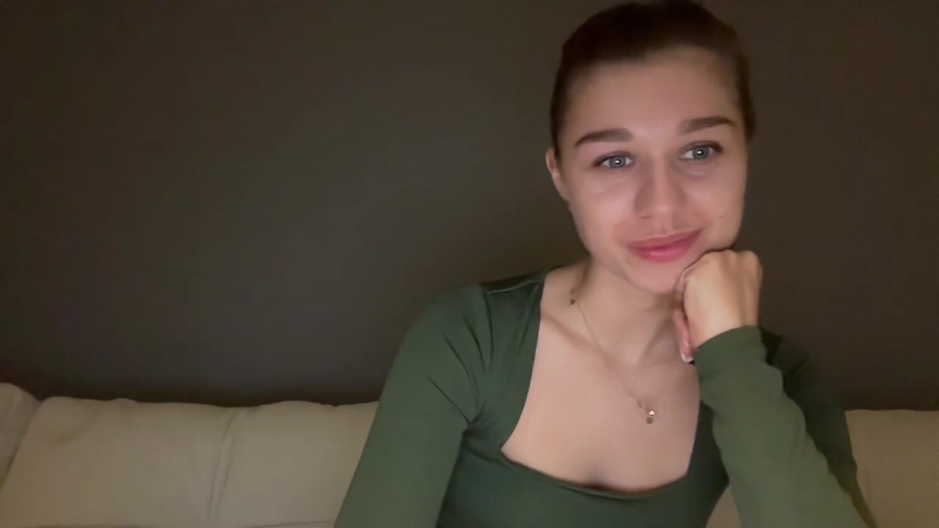 Gallery image thumbnail from JewelReigns's myfreecams stream on, 11/11/2025, 17:03 image 9 of 20