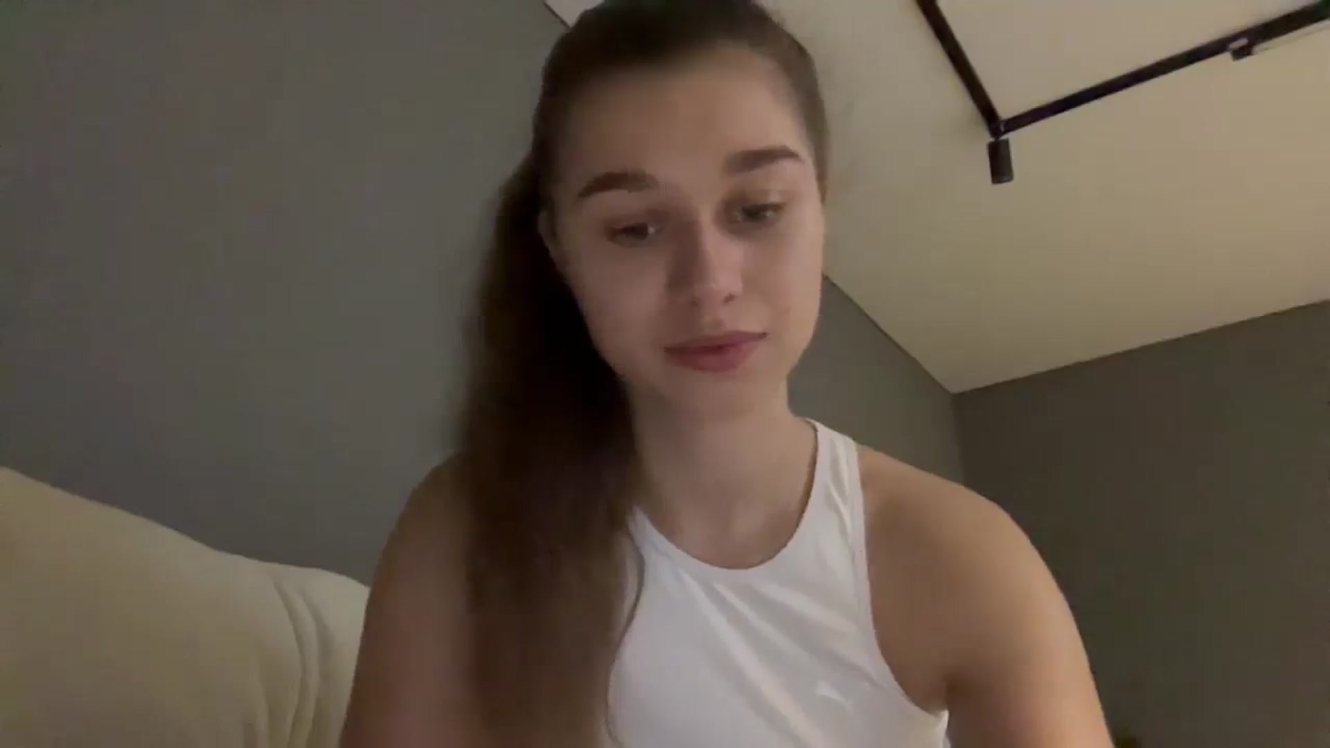 Gallery image thumbnail from JewelReigns's myfreecams stream on, 11/12/2025, 17:28 image 10 of 20