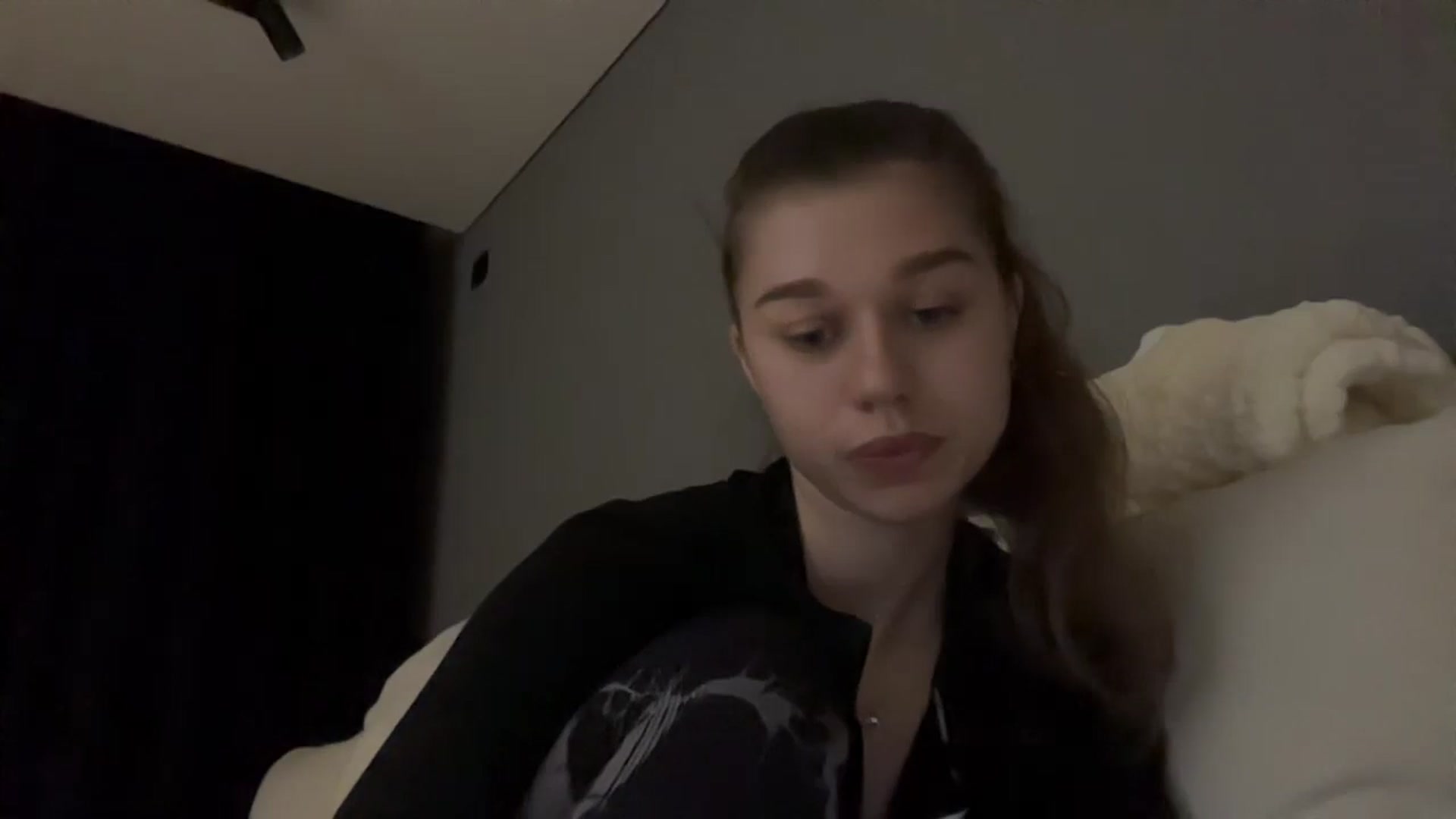Gallery image thumbnail from JewelReigns's myfreecams stream on, 11/16/2025, 17:19 image 9 of 20