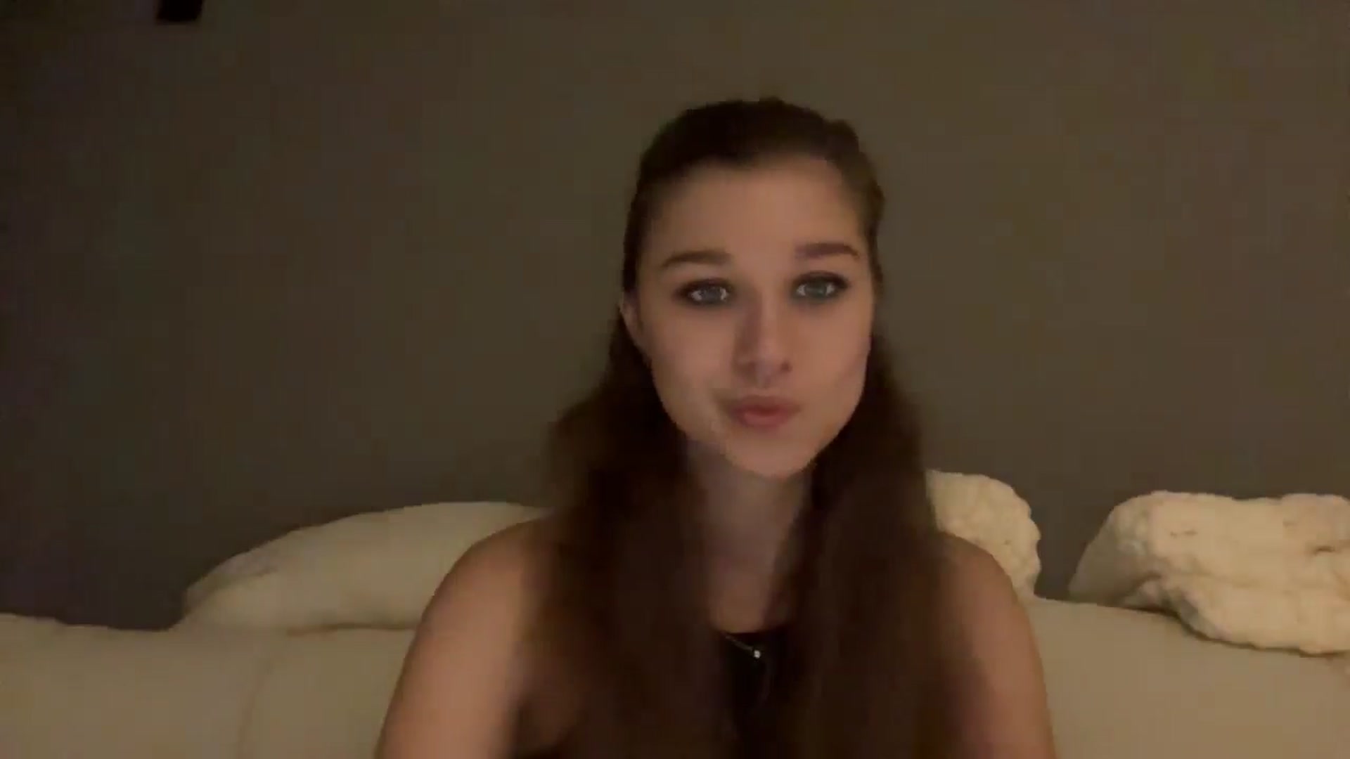 Gallery image thumbnail from JewelReigns's myfreecams stream on, 11/17/2025, 18:13 image 4 of 20