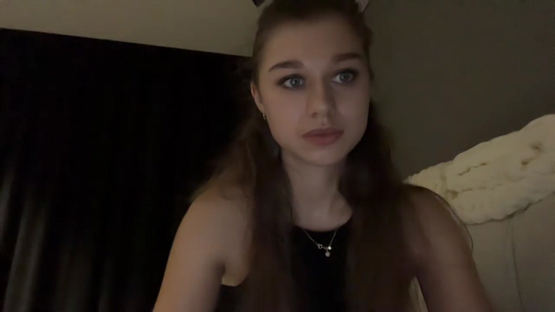 Gallery image thumbnail from JewelReigns's myfreecams stream on, 11/17/2025, 22:49 image 11 of 20