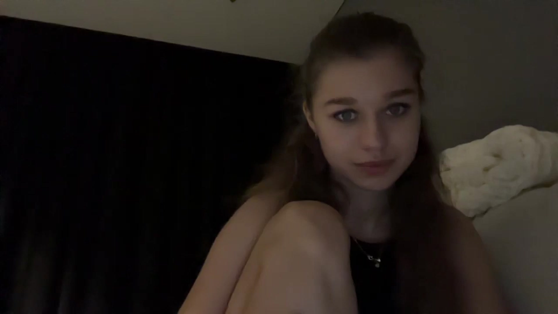 Gallery image thumbnail from JewelReigns's myfreecams stream on, 11/17/2025, 22:49 image 18 of 20