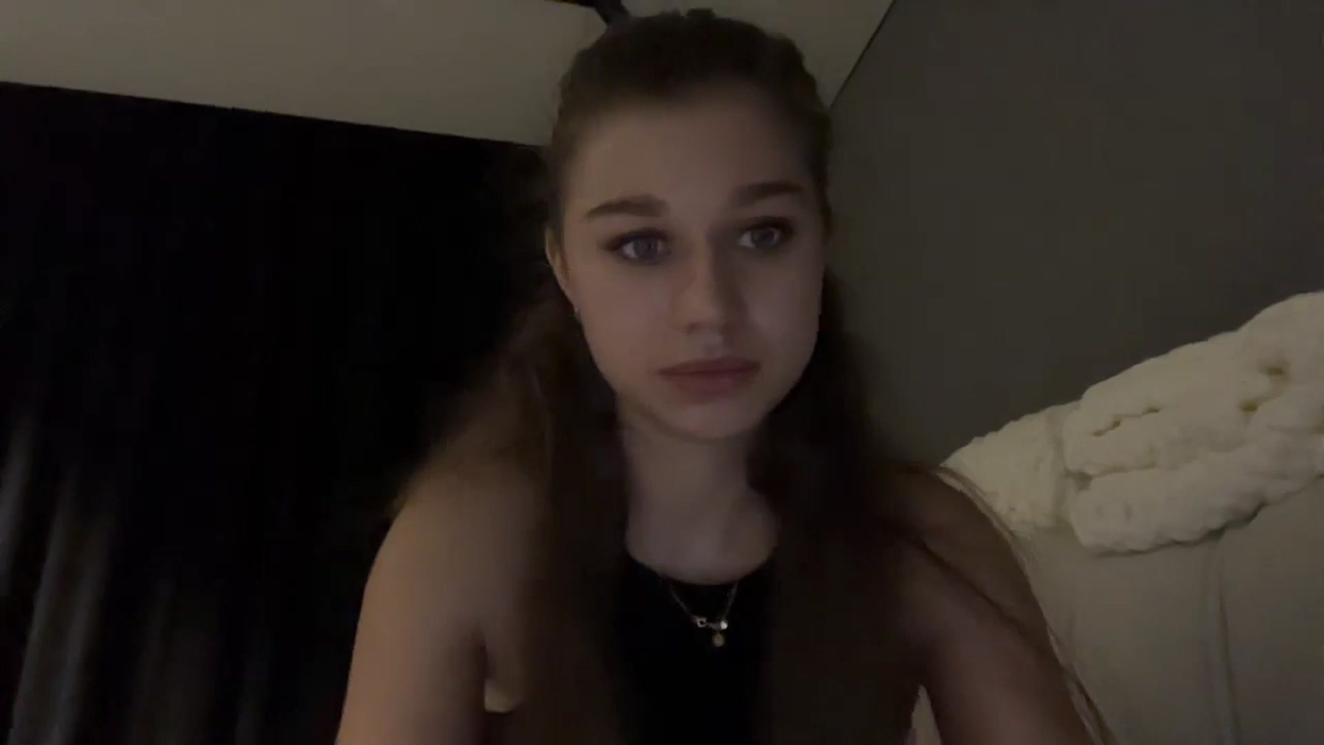 Gallery image thumbnail from JewelReigns's myfreecams stream on, 11/17/2025, 22:49 image 7 of 20